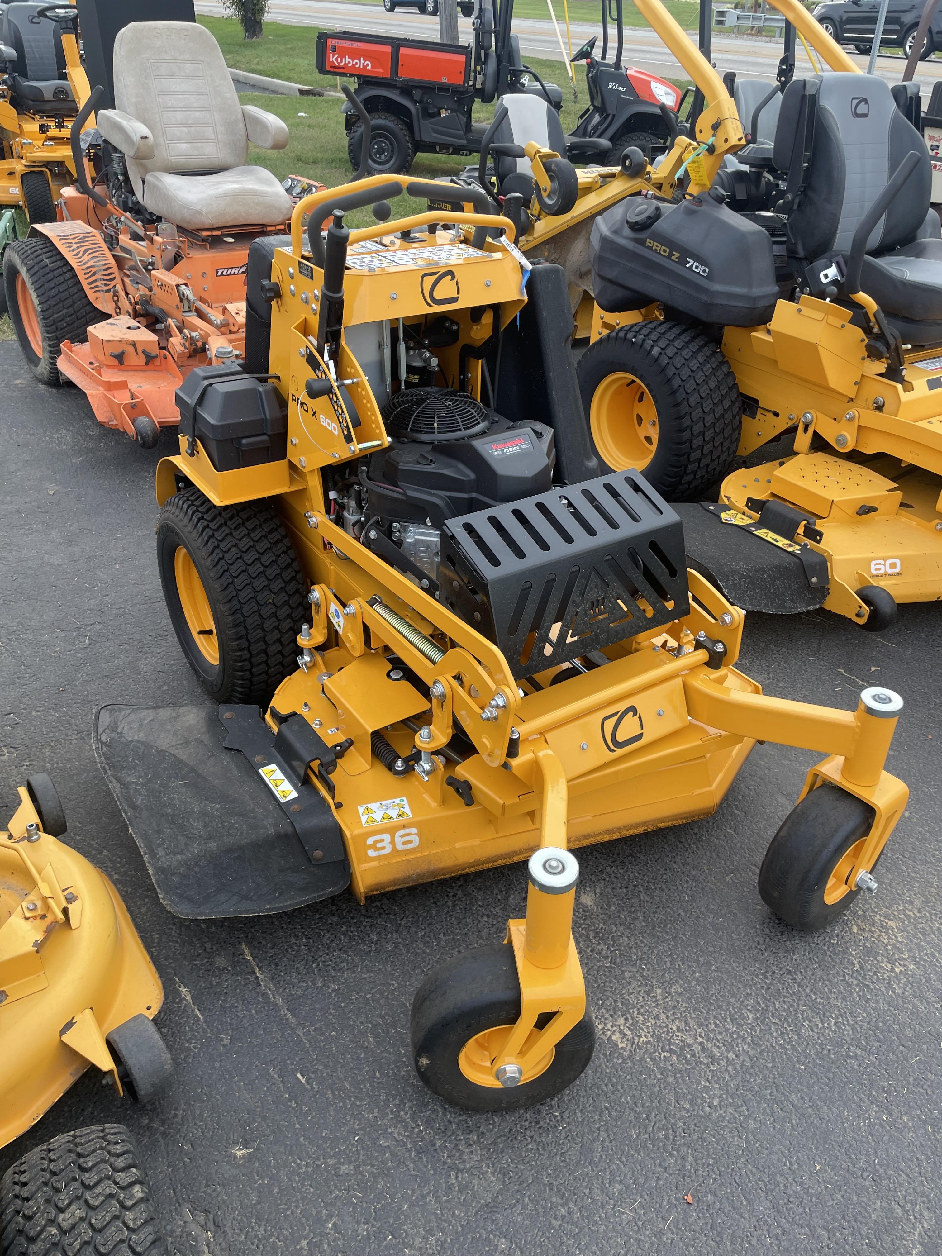 HOT Farm Equipment Pro Z 500 Cub Cadet Commercial Zero Cub