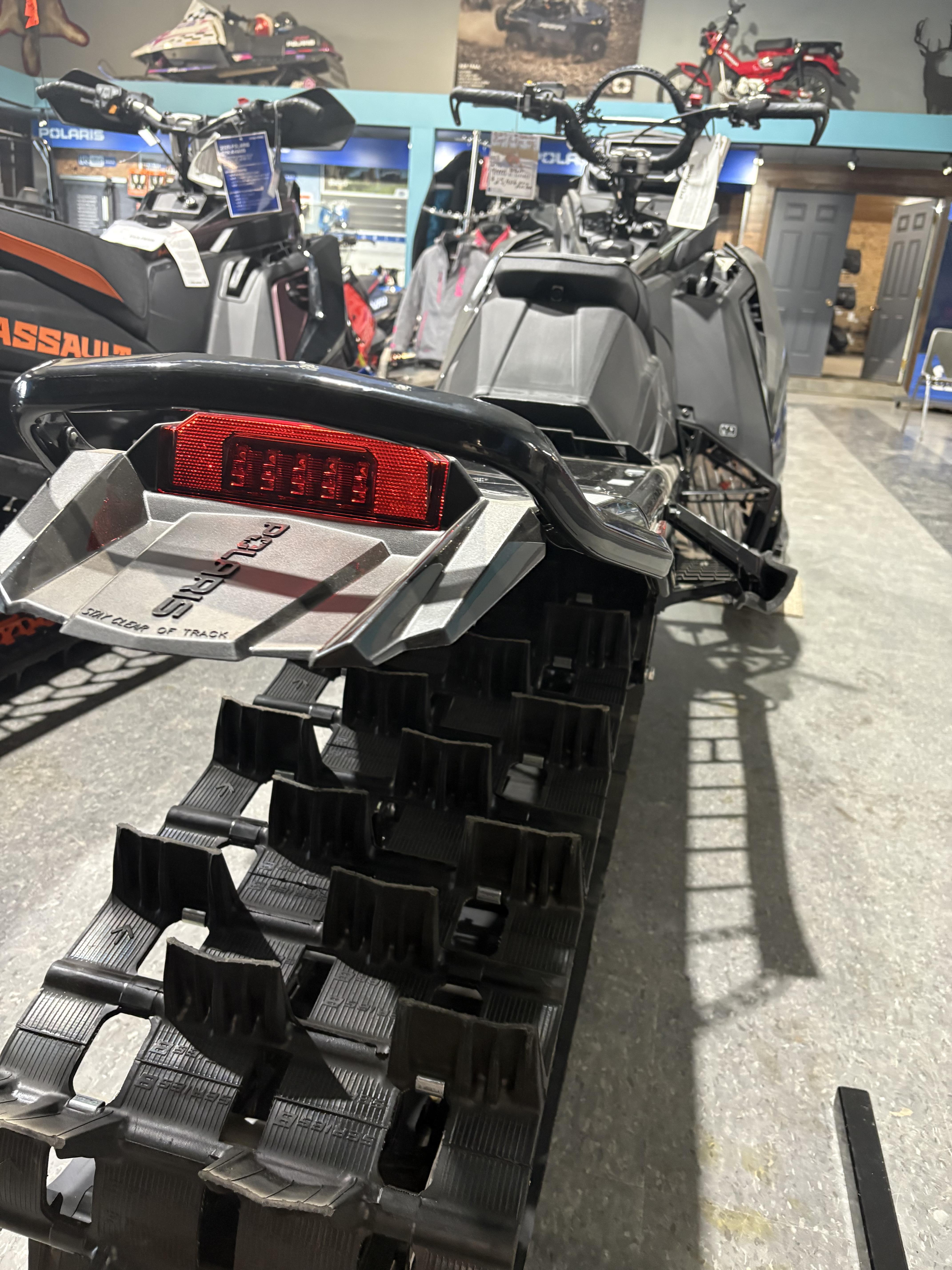 2025 Polaris PRO-RMK® 155 Boost - Photo 5