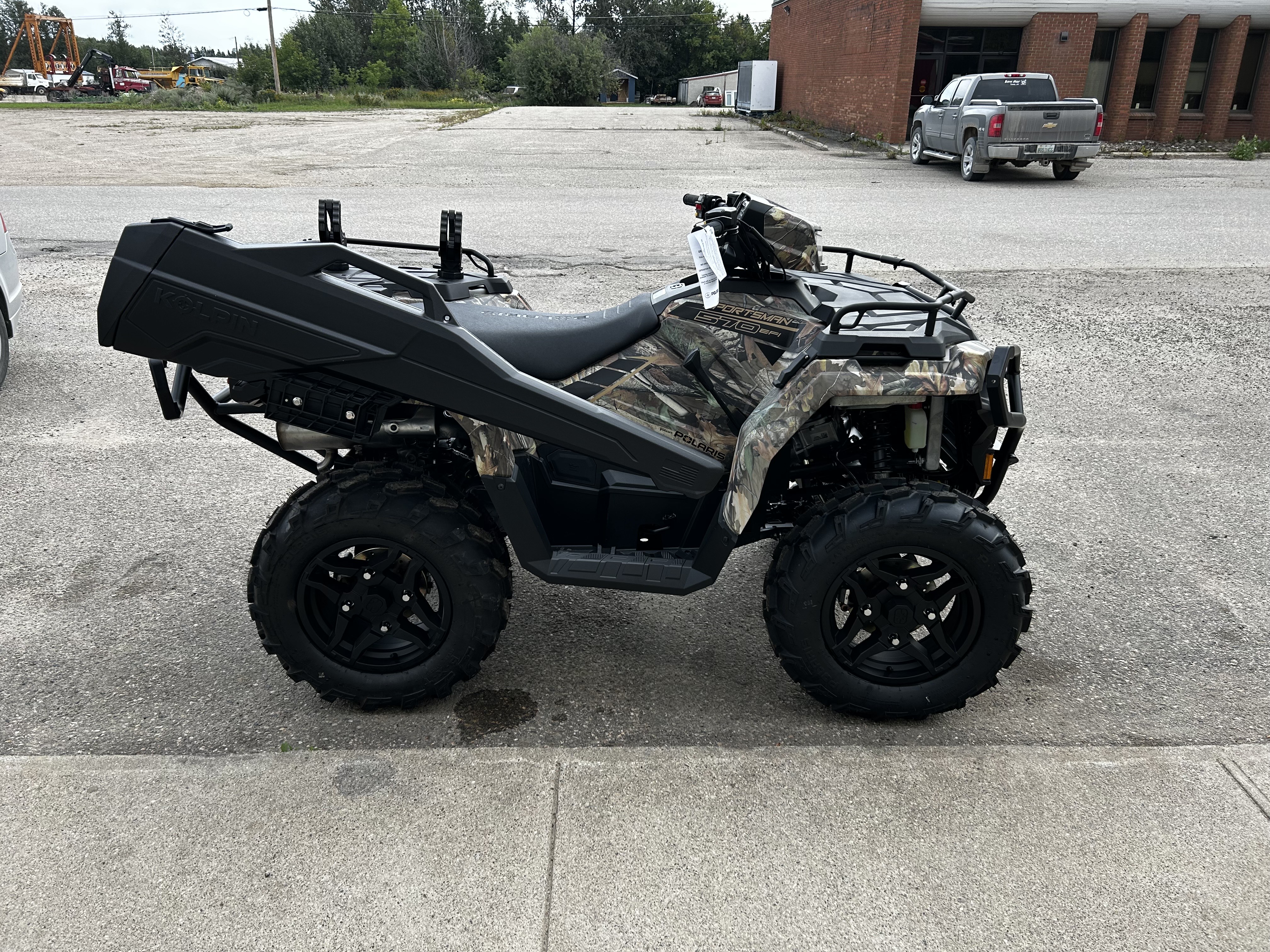 2025 Polaris Sportsman® 570 Hunt Edition - Photo 2