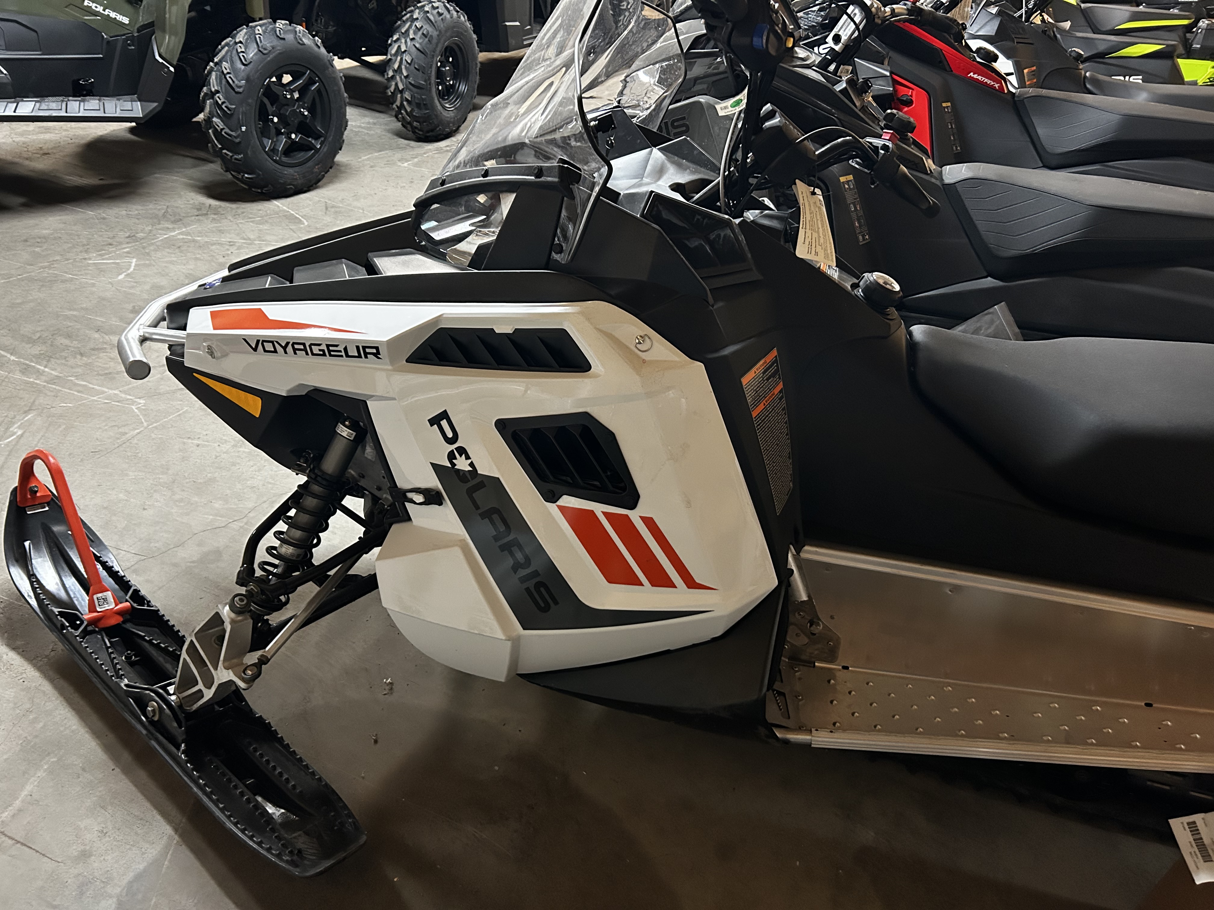 2024 Polaris 550 Voyageur 144 - Photo 2
