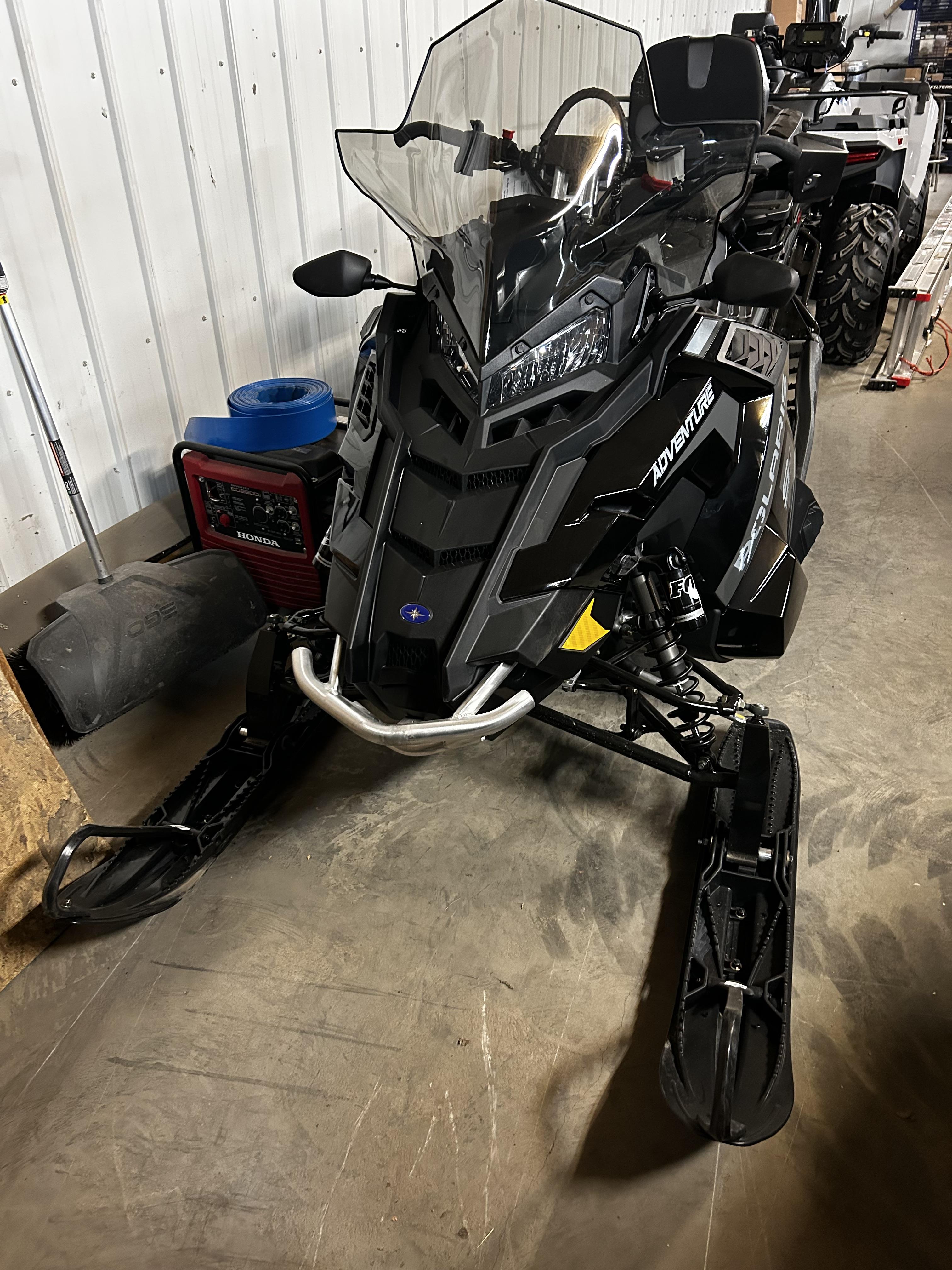 2025 Polaris TITAN® Prostar S4 Adventure 155