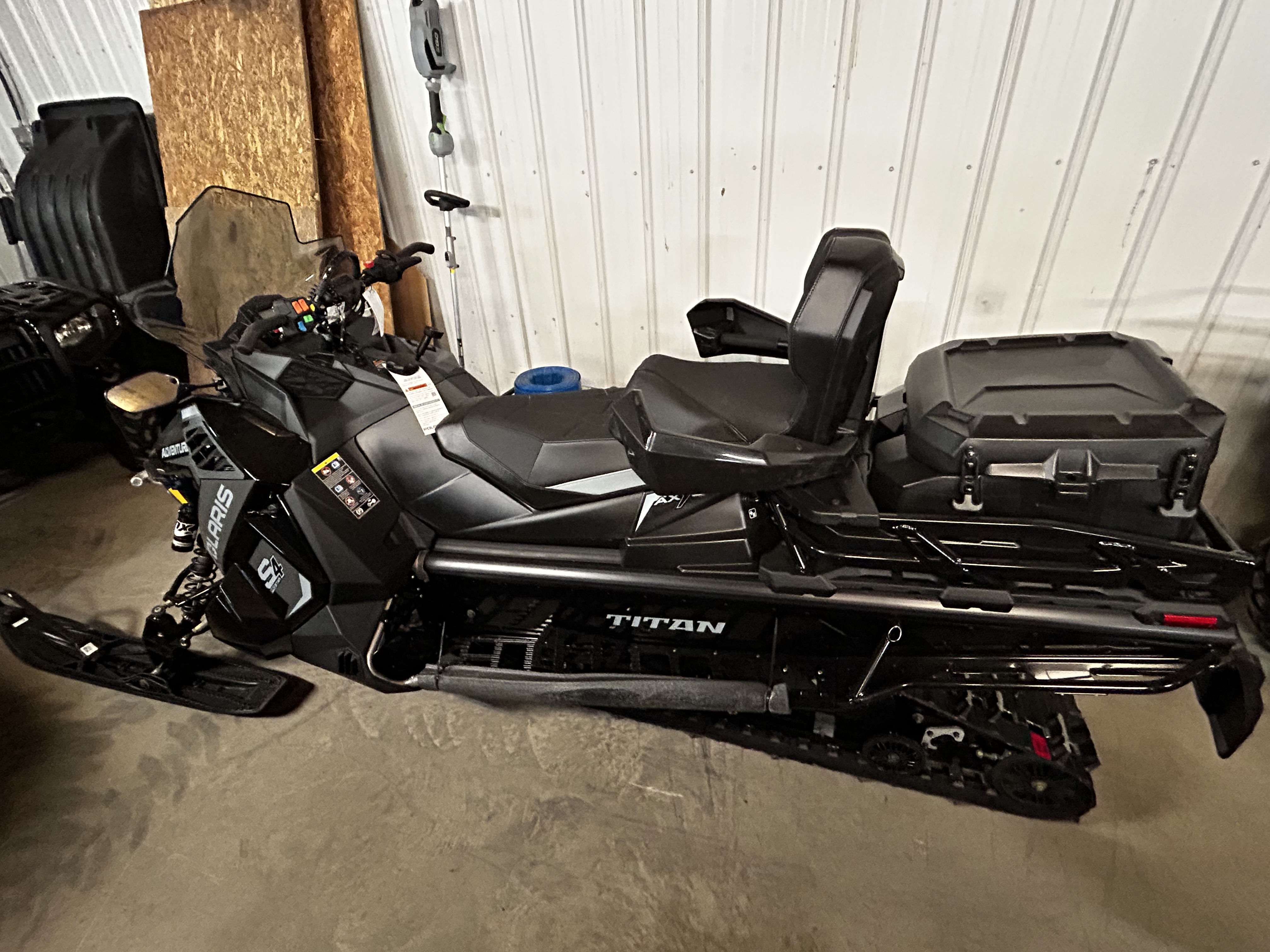 2025 Polaris TITAN® Prostar S4 Adventure 155 - Photo 3
