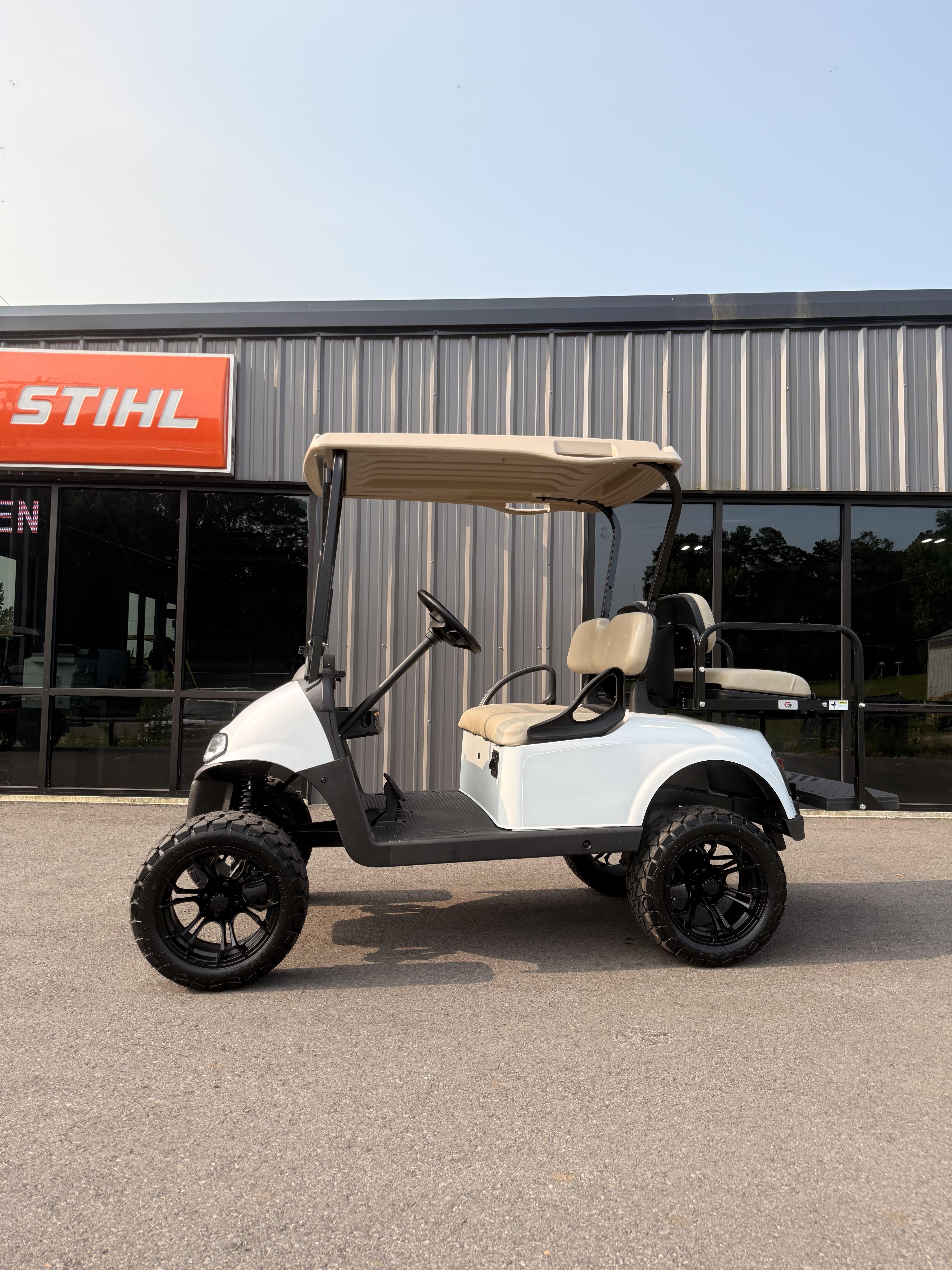 2020 EZGO RXV