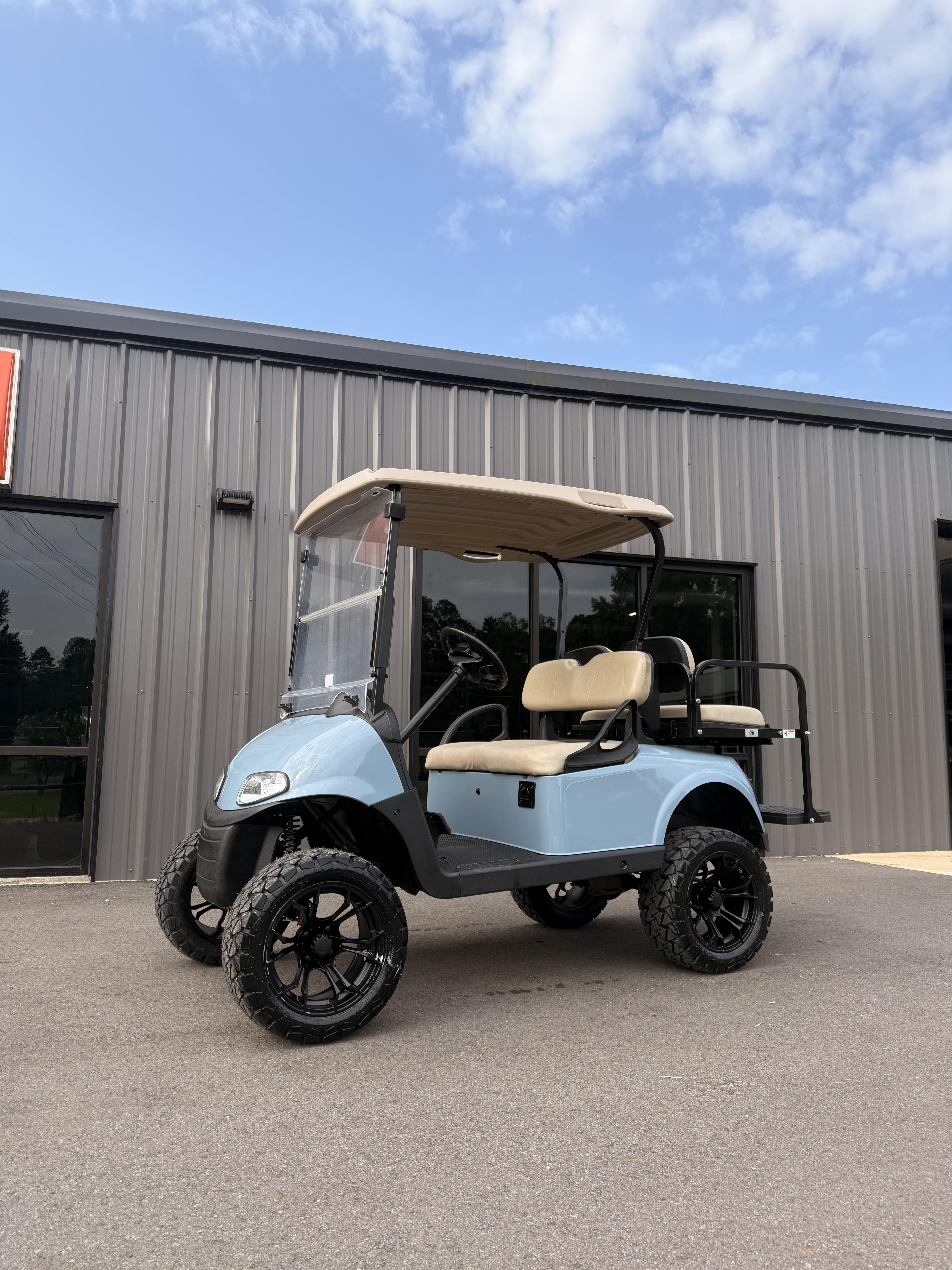 2020 EZGO RXV