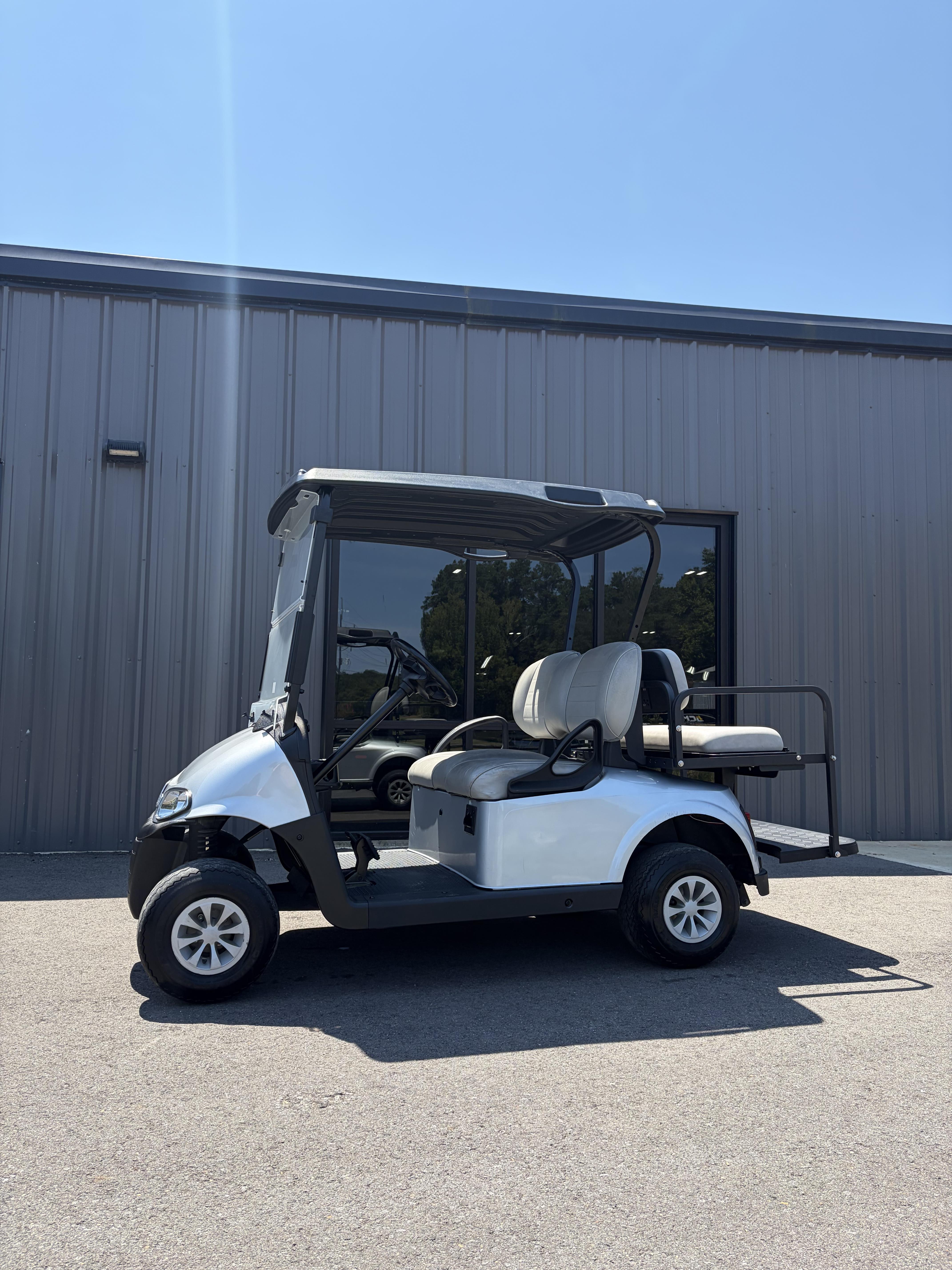 2022 EZGO RXV
