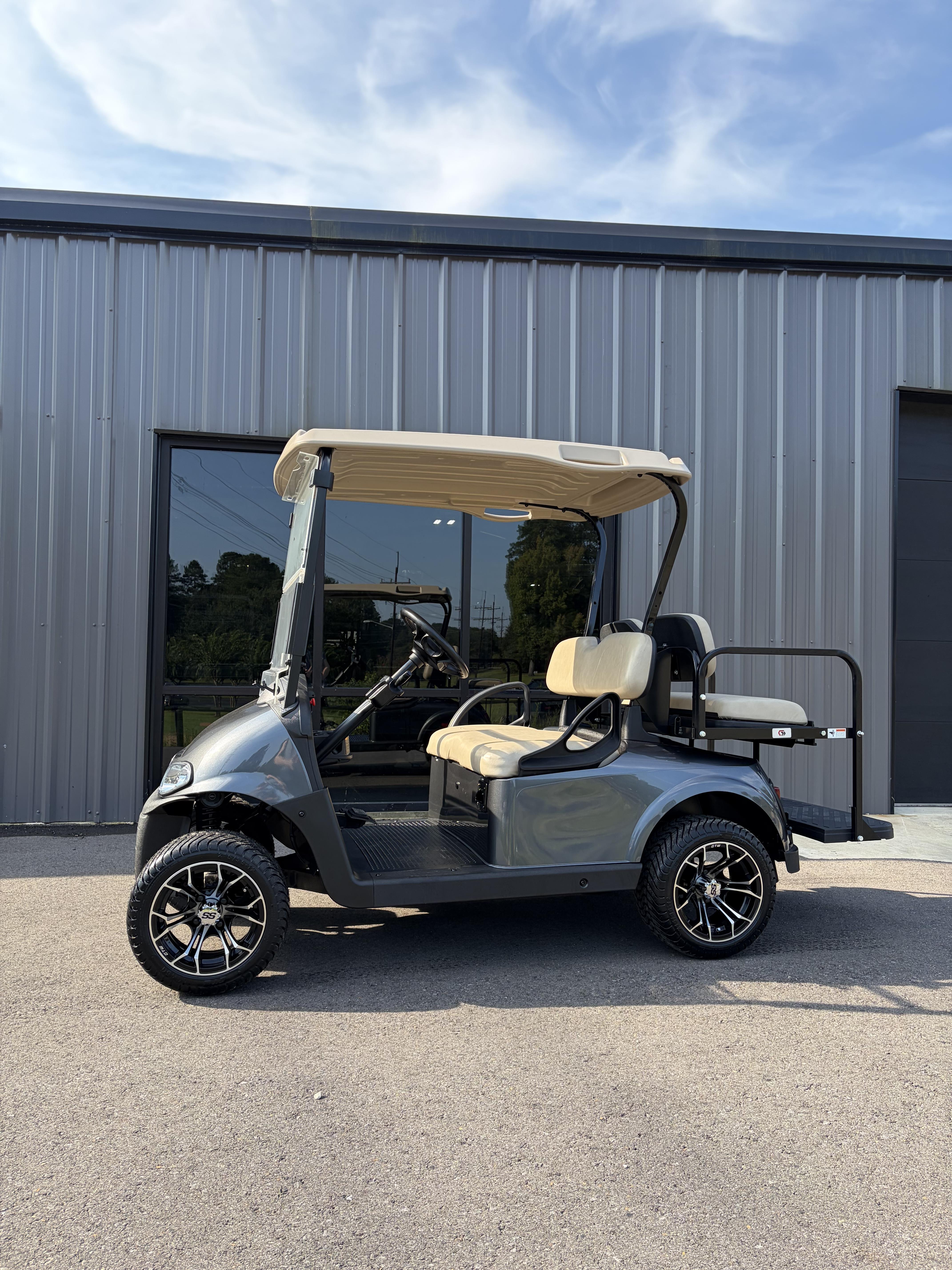 2023 EZGO RXV