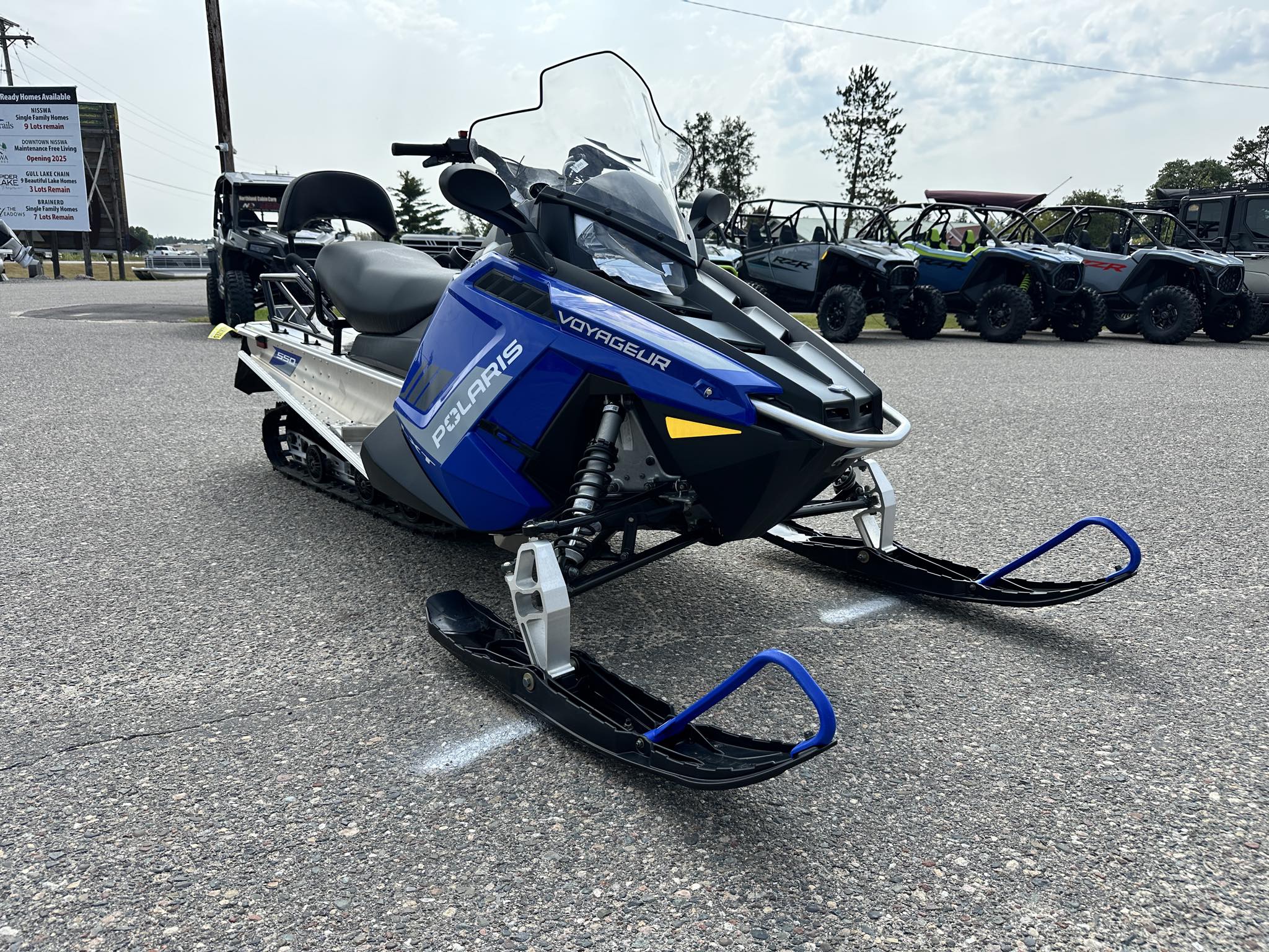 2024 Polaris 550 VOYAGEUR LXT 144 ES NORTHSTAR ED. - BLU/BLK-RAW-RAW-STD - Photo 10