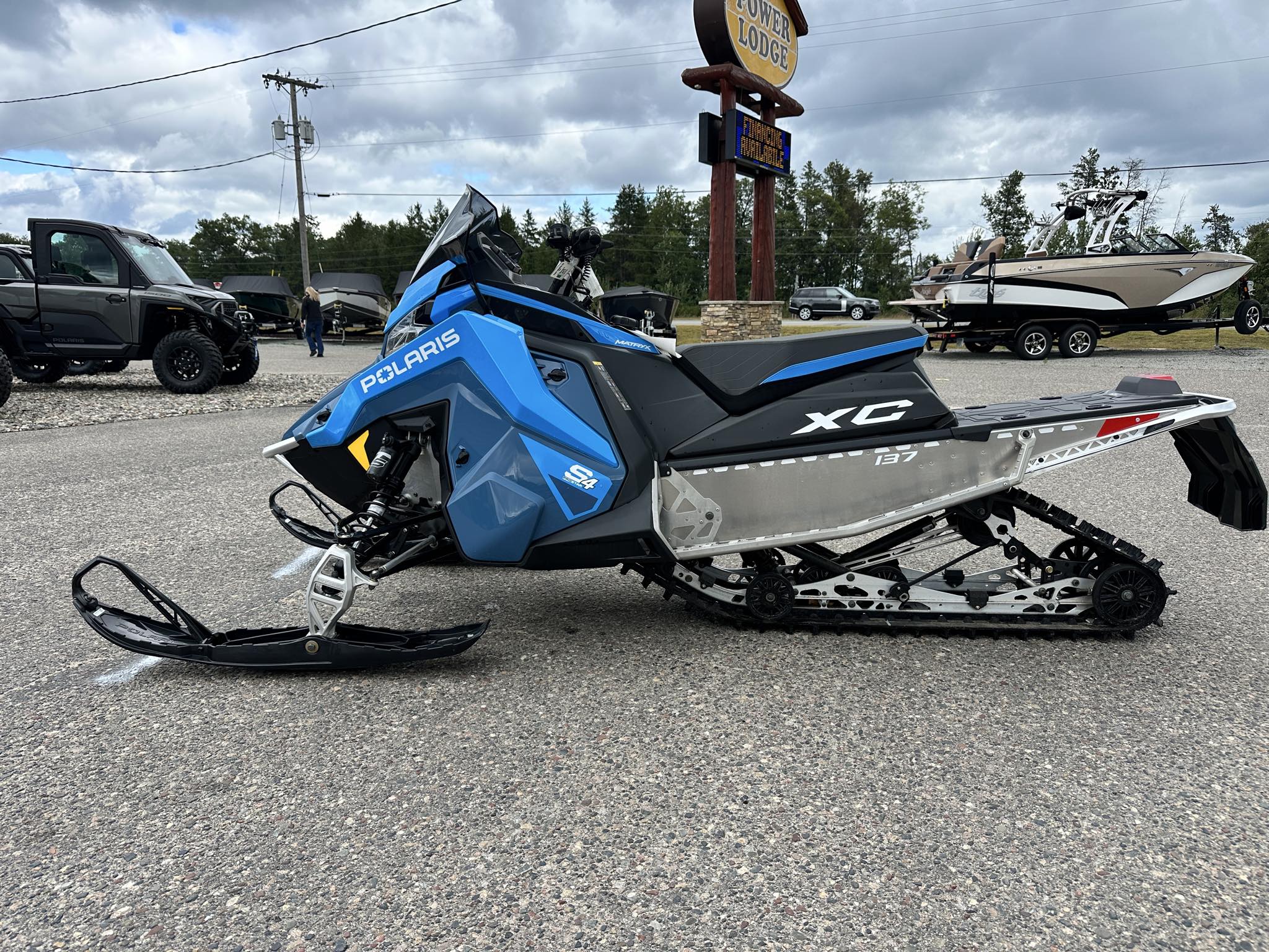 2024 Polaris S4 INDY XC 137 ES - Photo 2