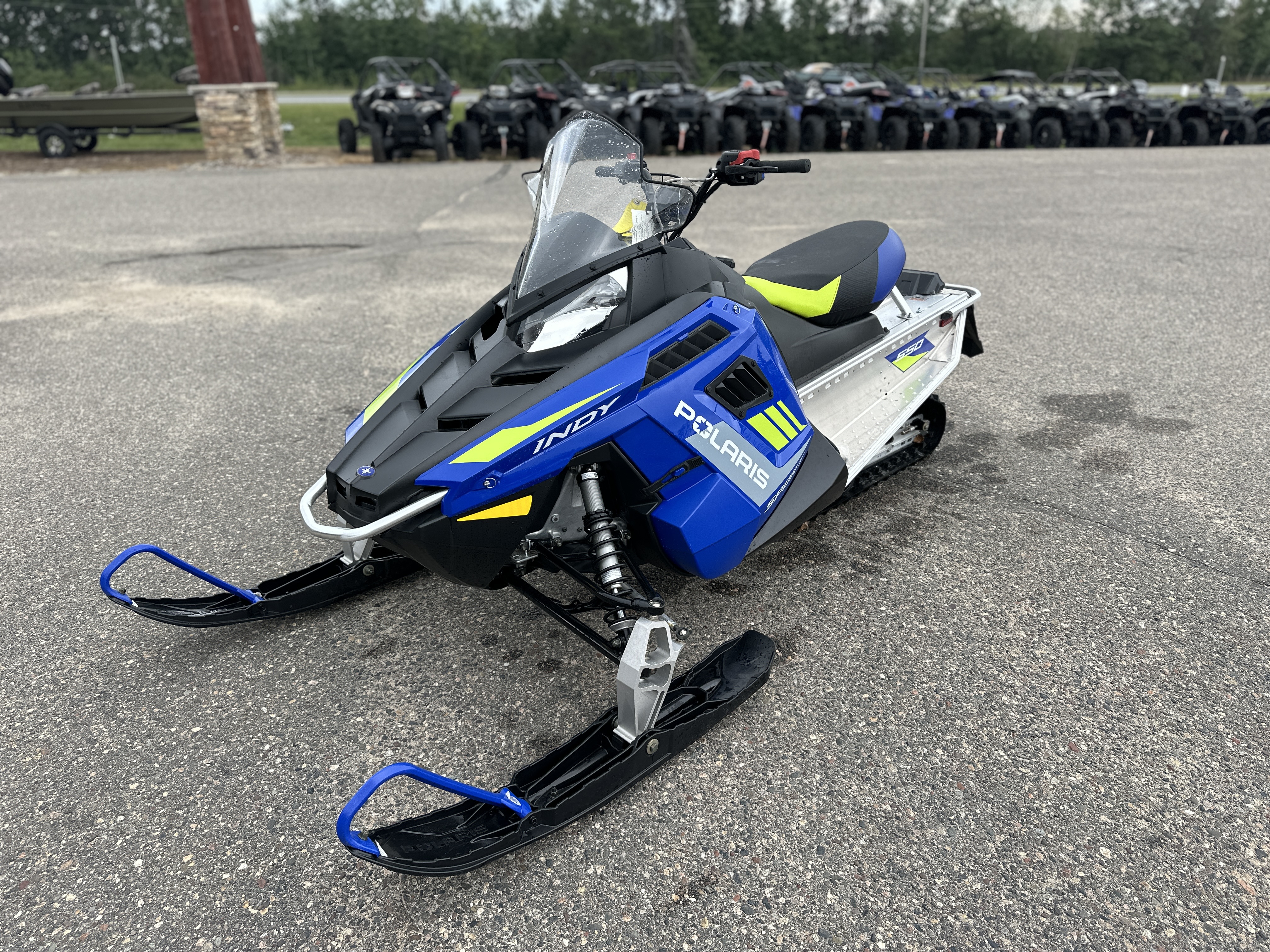 2024 Polaris 550 INDY SPORT 121 - Photo 8