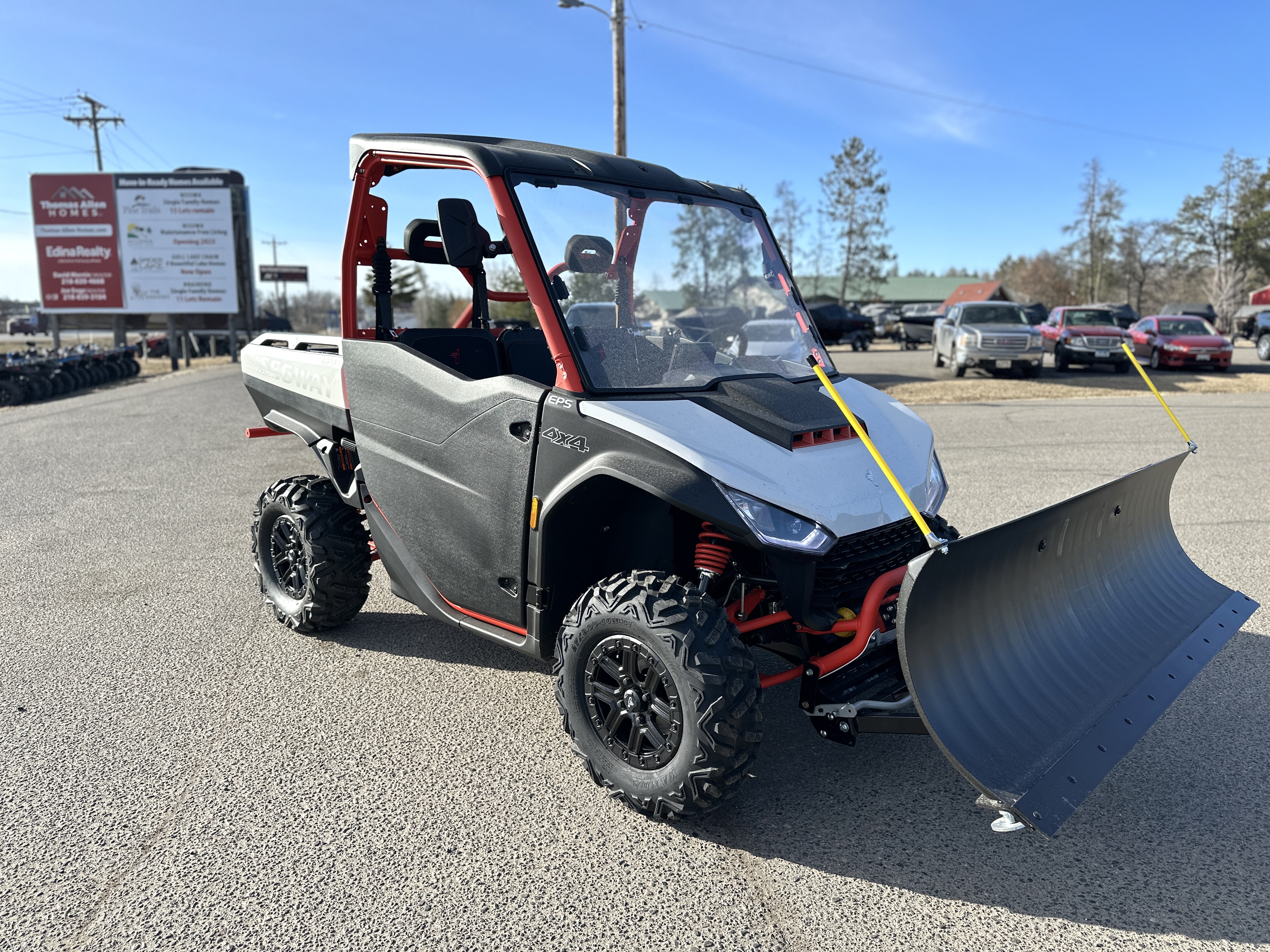 2023 Segway Powersports FUGLEMAN UT10-X - WHITE/RED - Photo 5