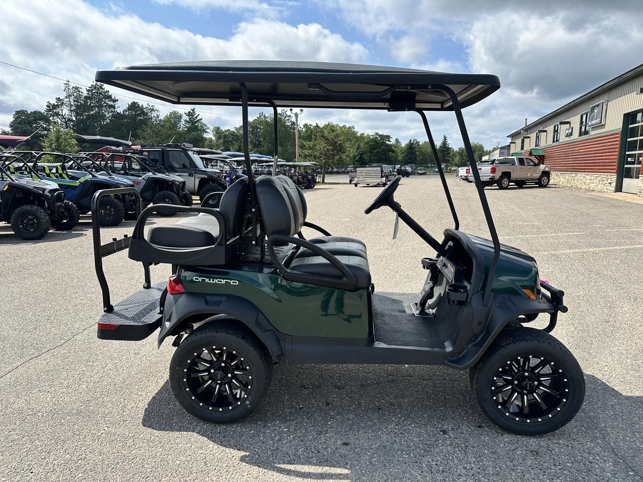 2024 Club Car 4 PASSENGER LIFTED ELECTRIC (DC) - Photo 9