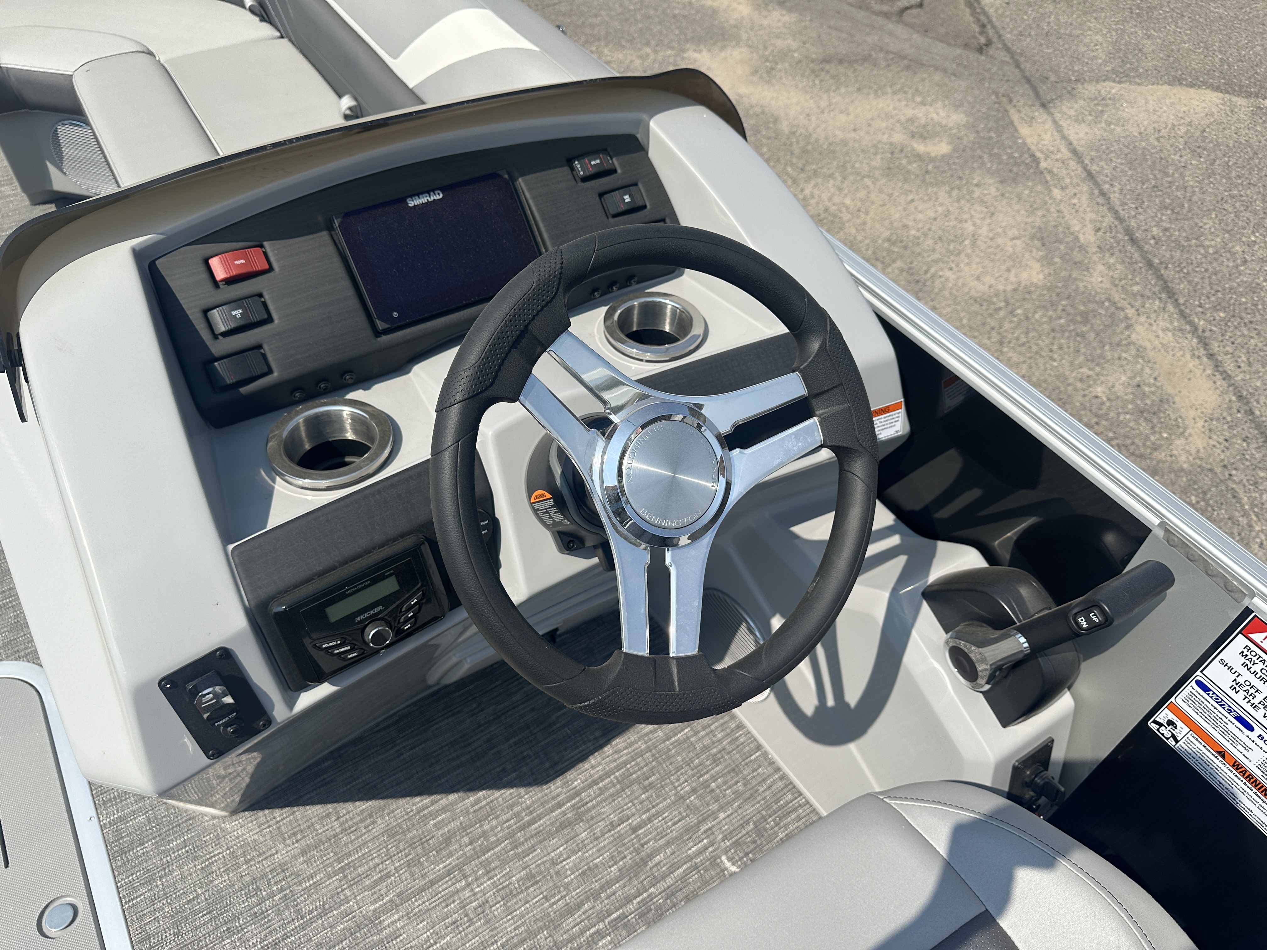 2024 Bennington 22 SX - SWINGBACK SPS - F150XB - TRITOON - Photo 13