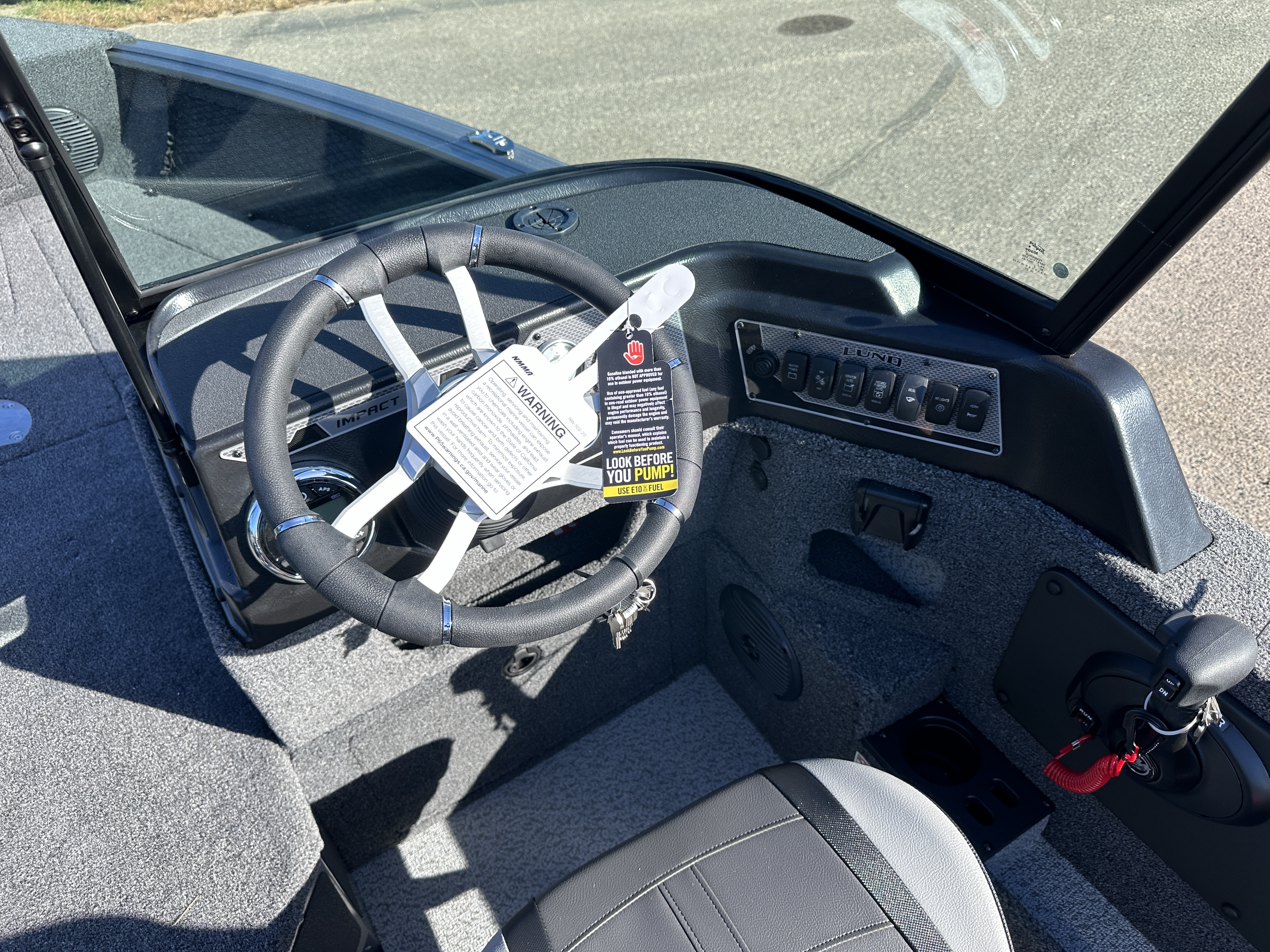 2025 Lund 1775 IMPACT XS - Photo 11