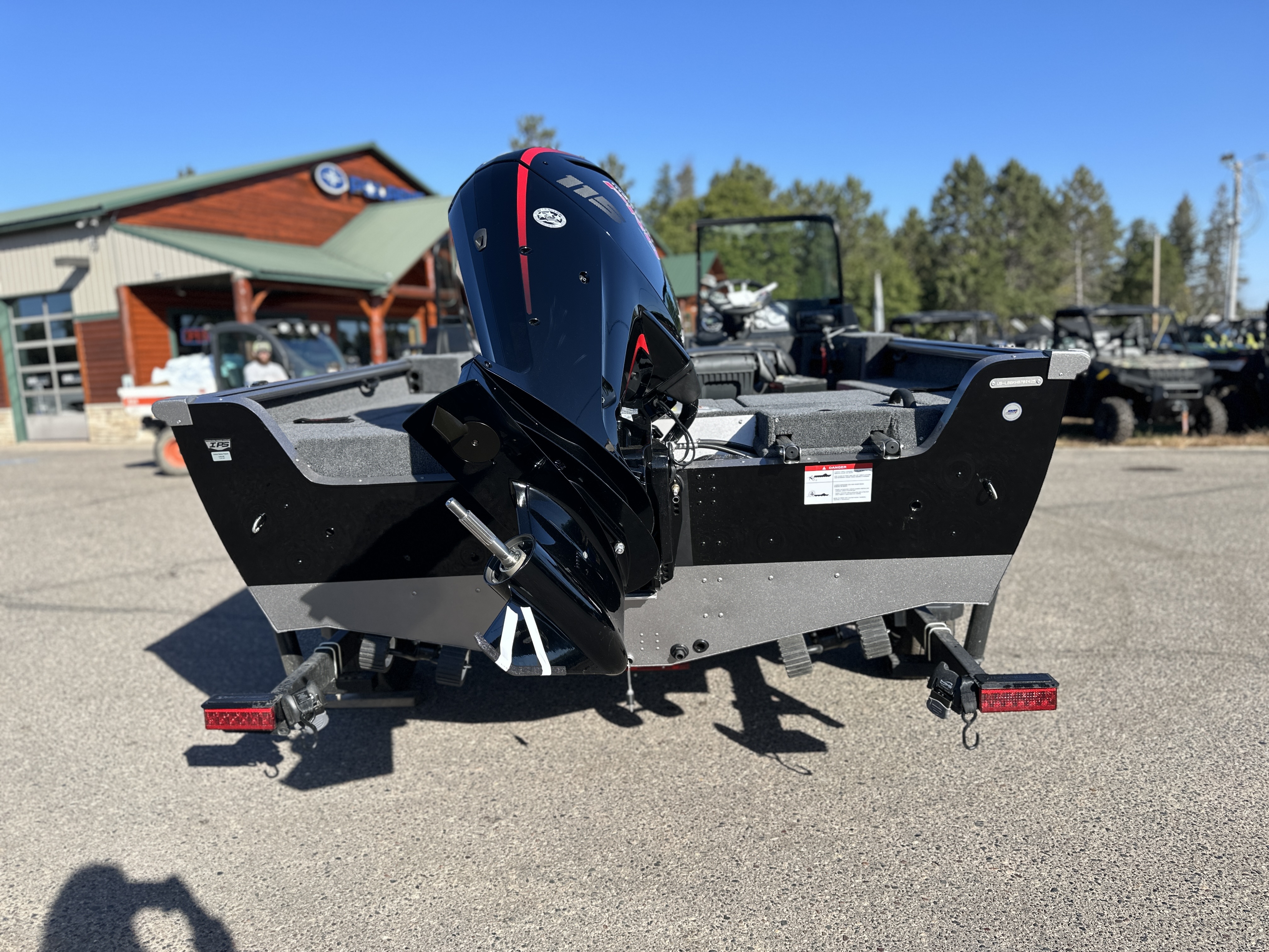 2025 Lund 1775 IMPACT XS - Photo 3