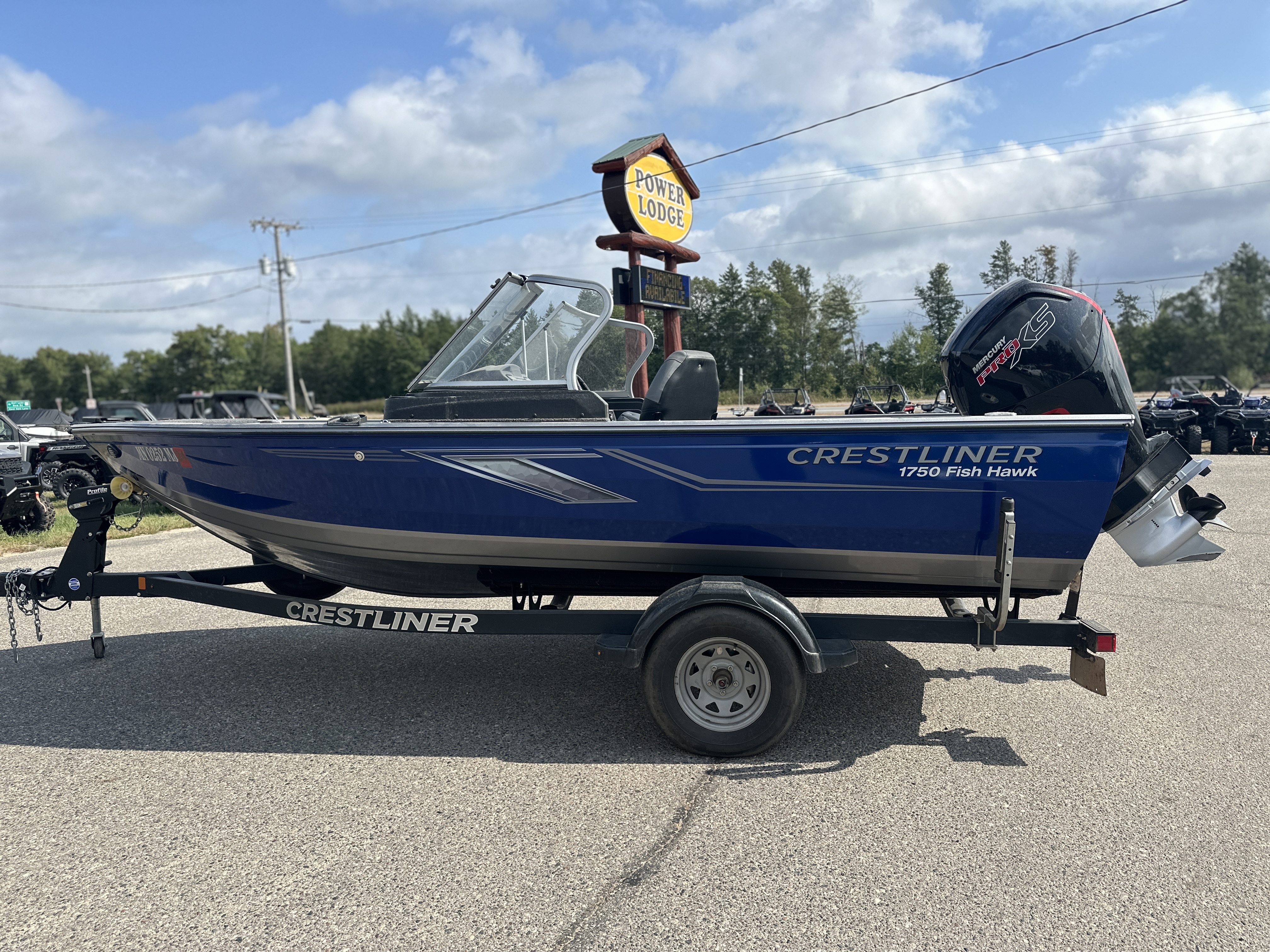2022 Crestliner 1750 FISH HAWK