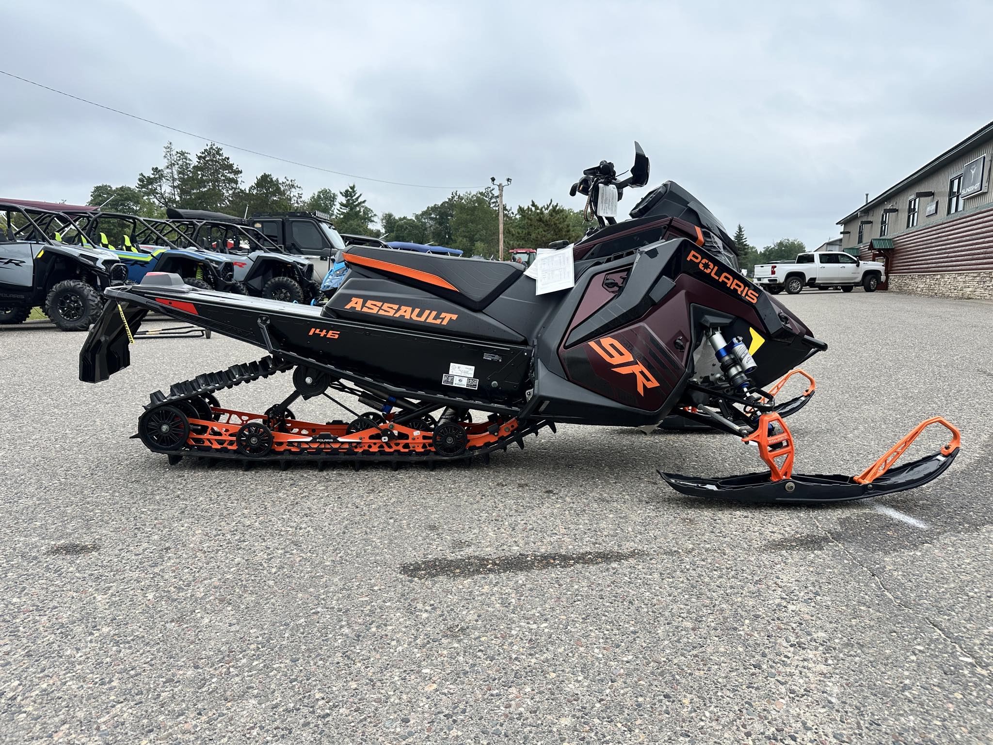 2025 Polaris 9R SWITCHBACK ASSAULT 146 - Photo 9
