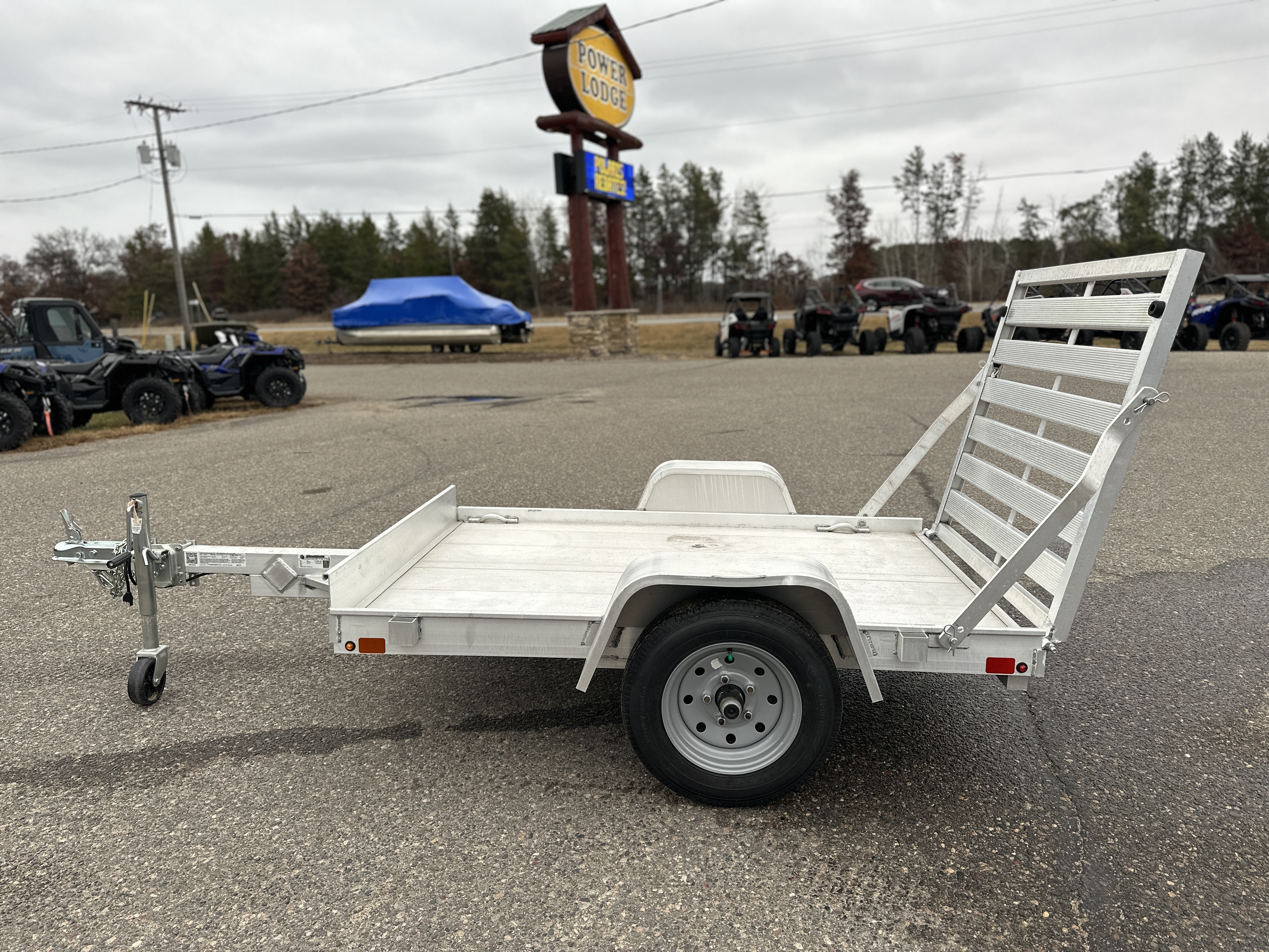 2024 Aluma 486S-TG STRAIGHT GATE