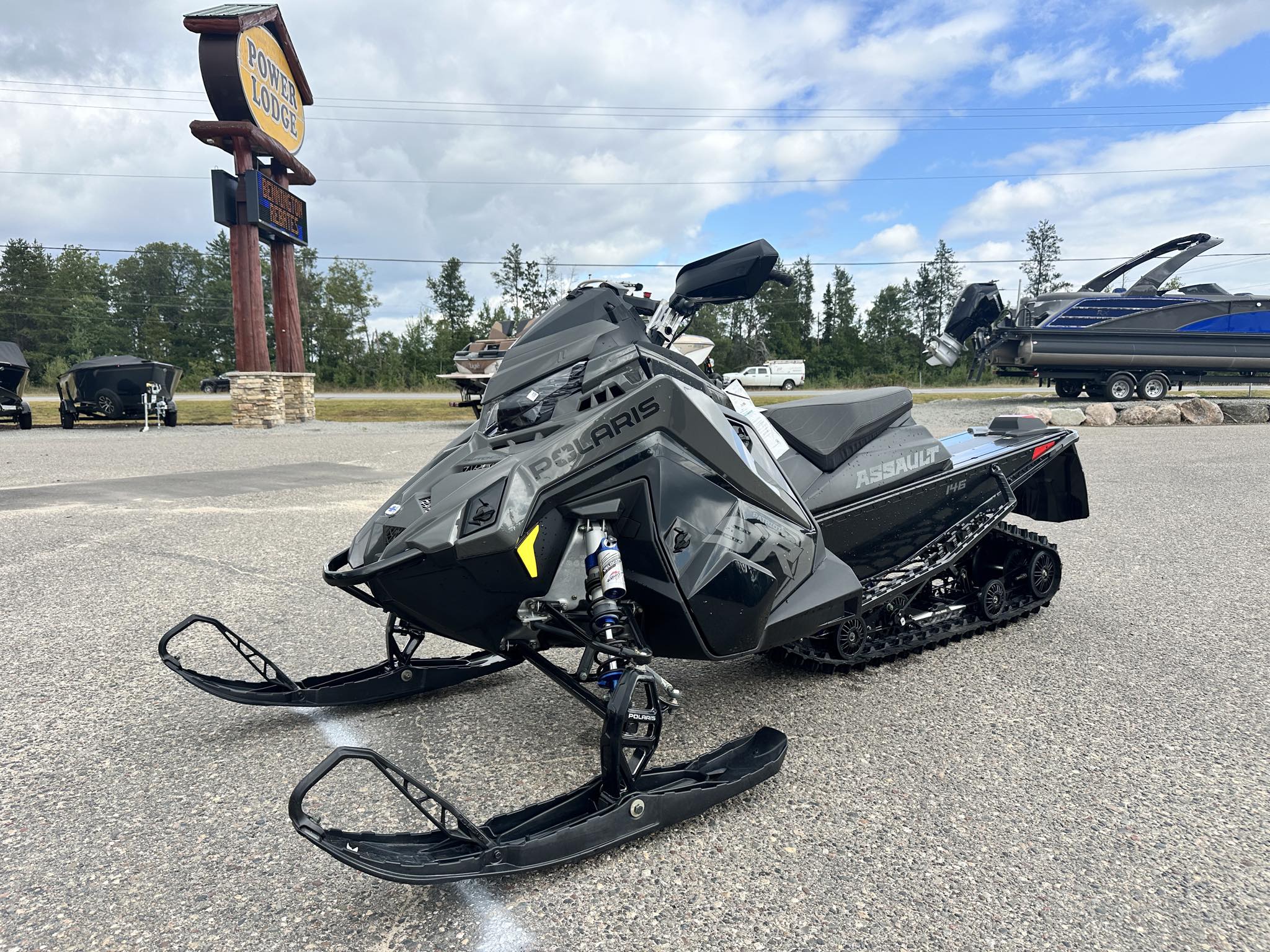 2025 Polaris 9R SWITCHBACK ASSAULT 146