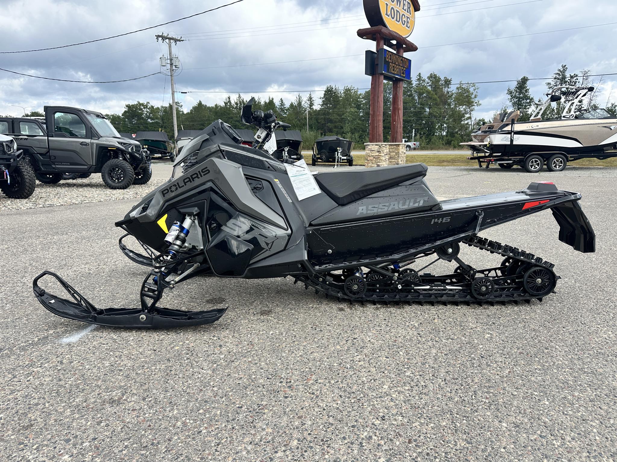 2025 Polaris 9R SWITCHBACK ASSAULT 146 - Photo 6
