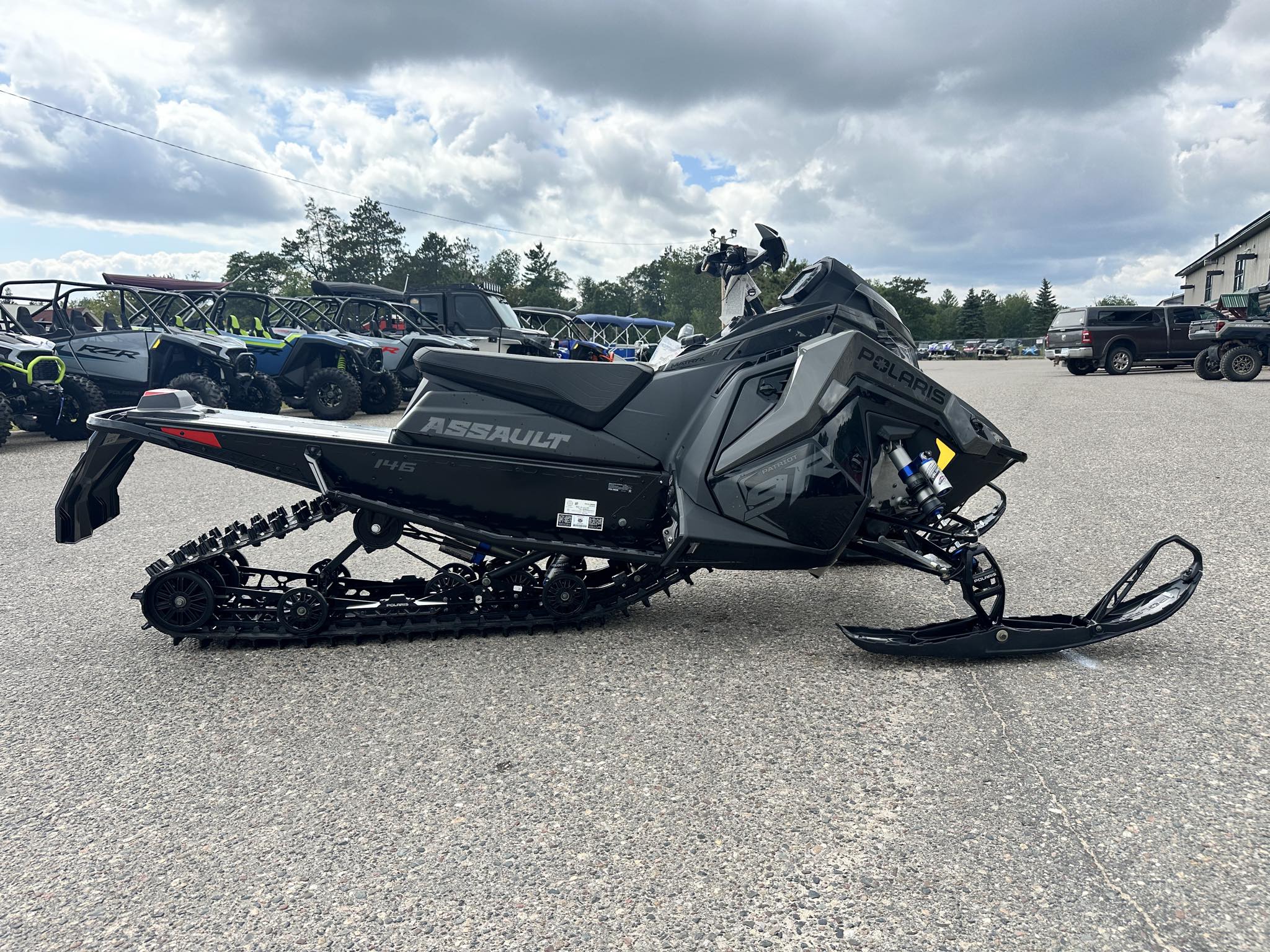2025 Polaris 9R SWITCHBACK ASSAULT 146 - Photo 7