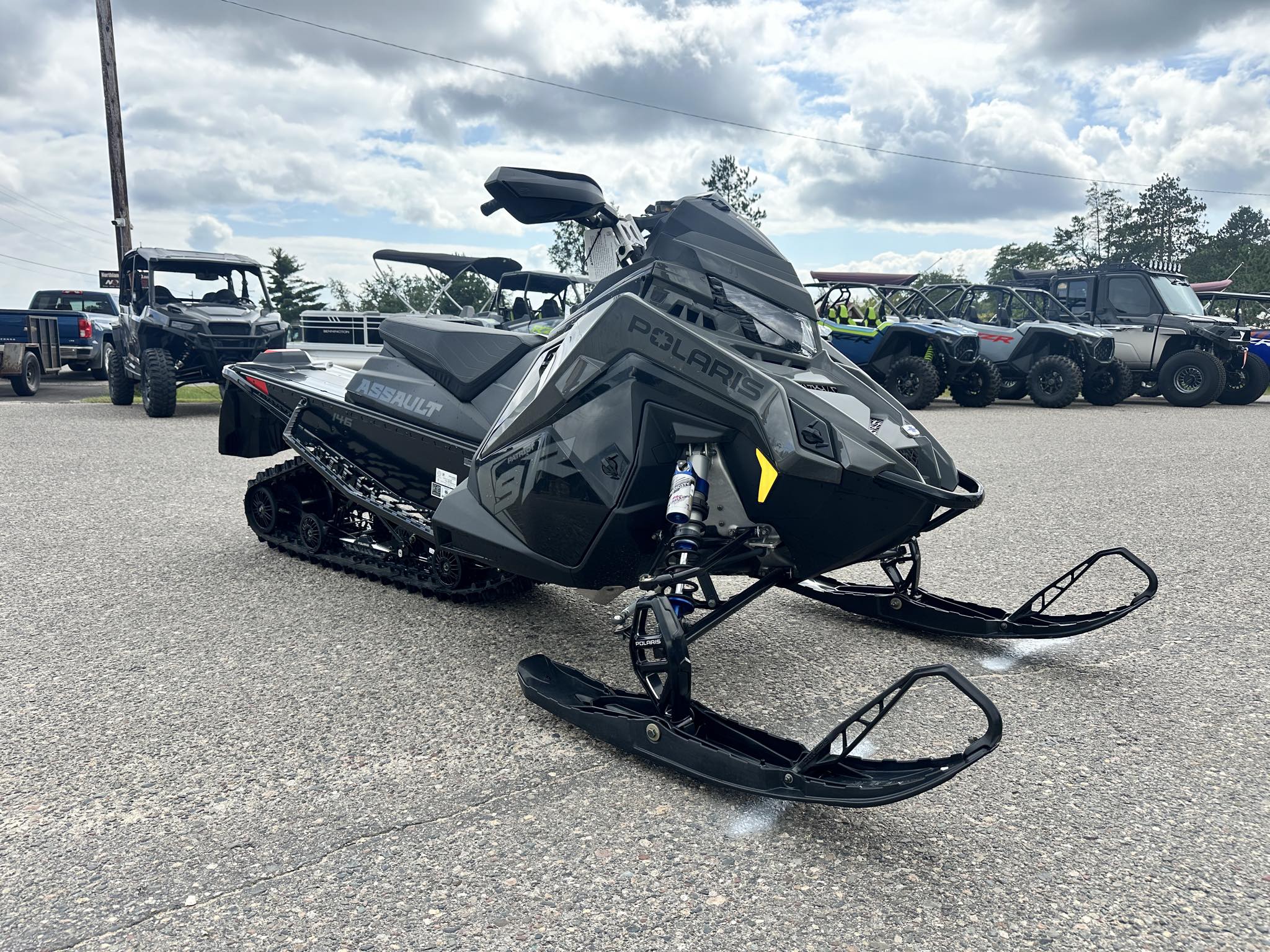 2025 Polaris 9R SWITCHBACK ASSAULT 146 - Photo 9