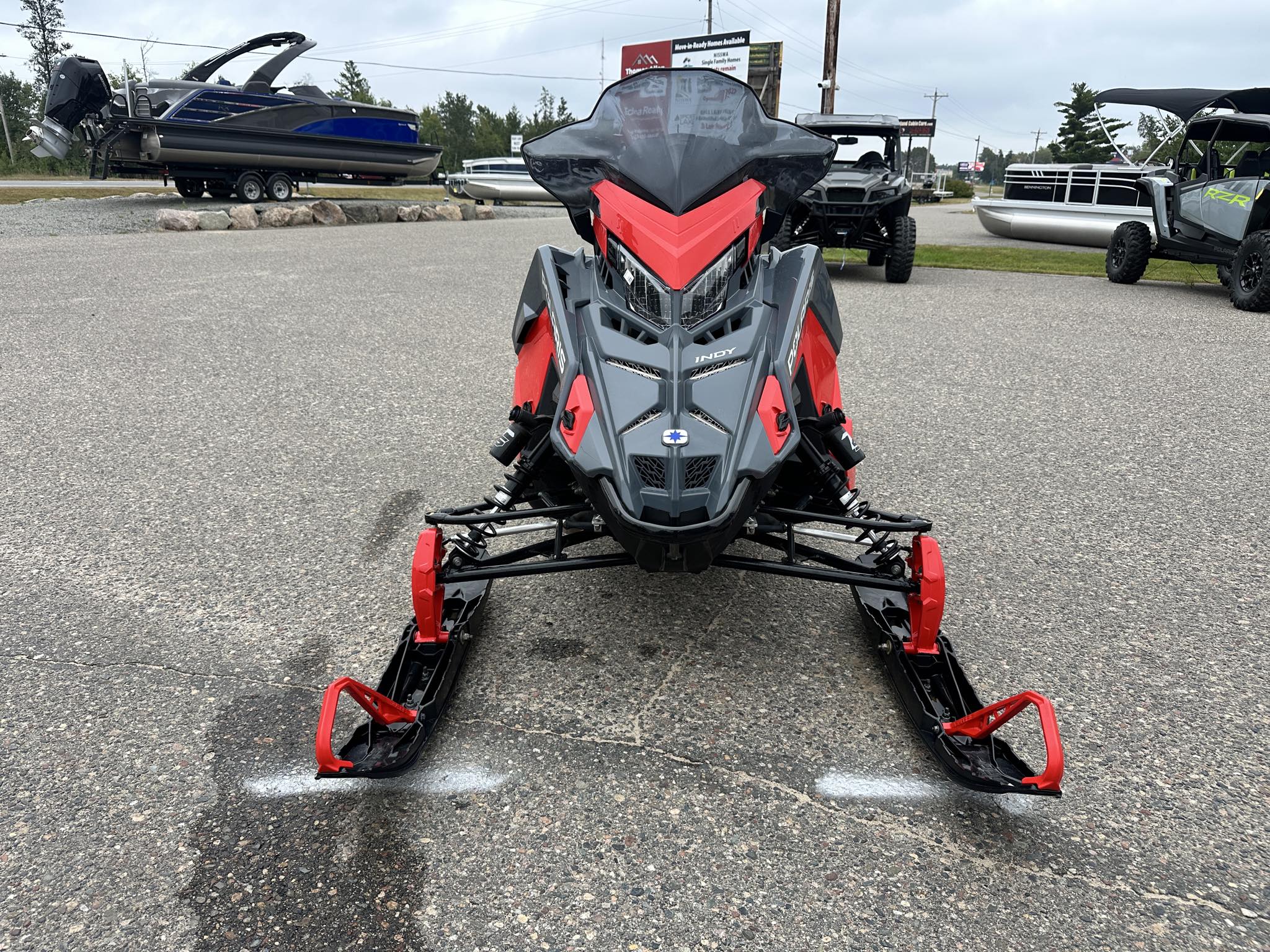 2024 Polaris S4 INDY XC 137 ES - Photo 2