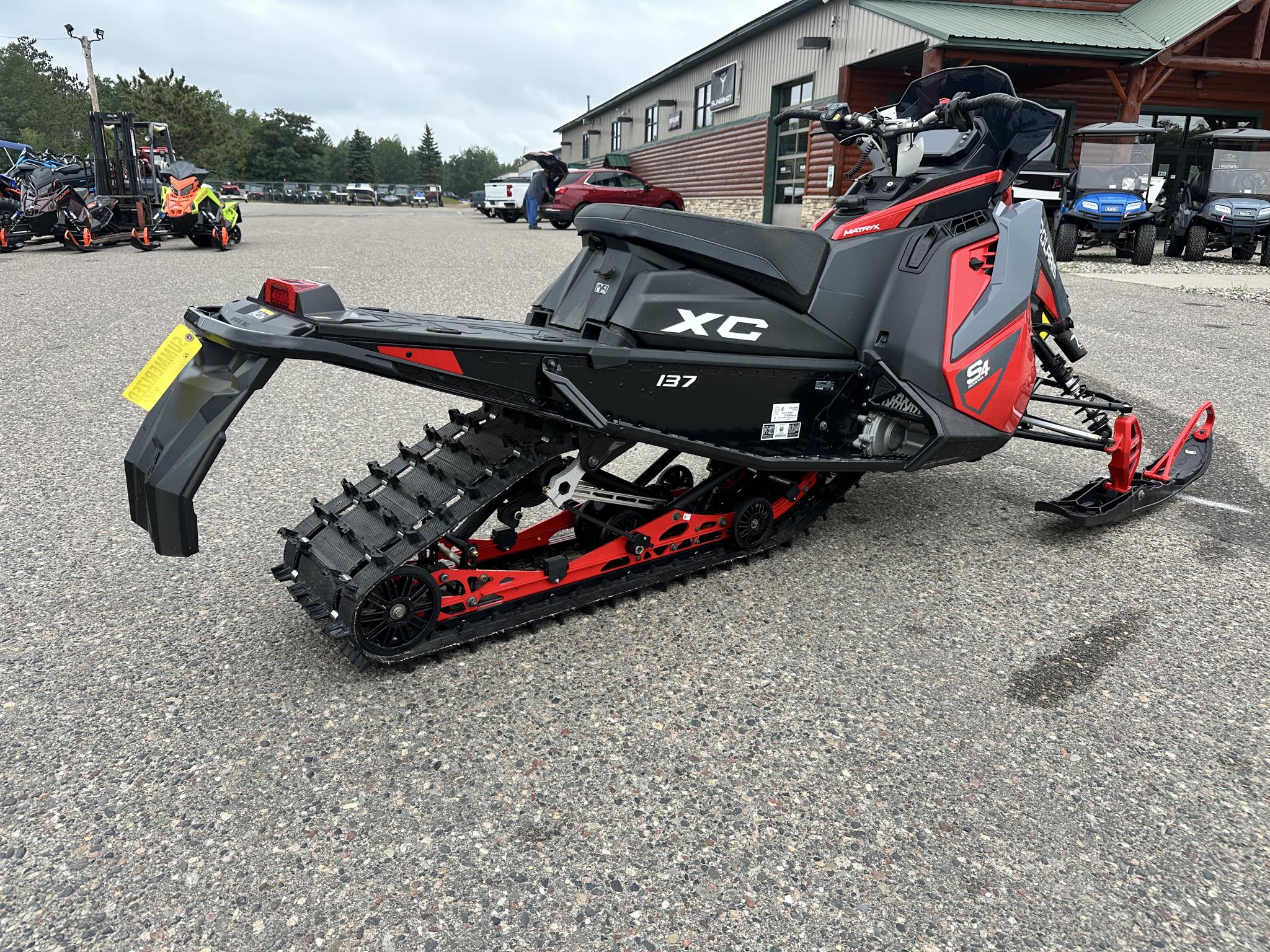 2024 Polaris S4 INDY XC 137 ES - Photo 10
