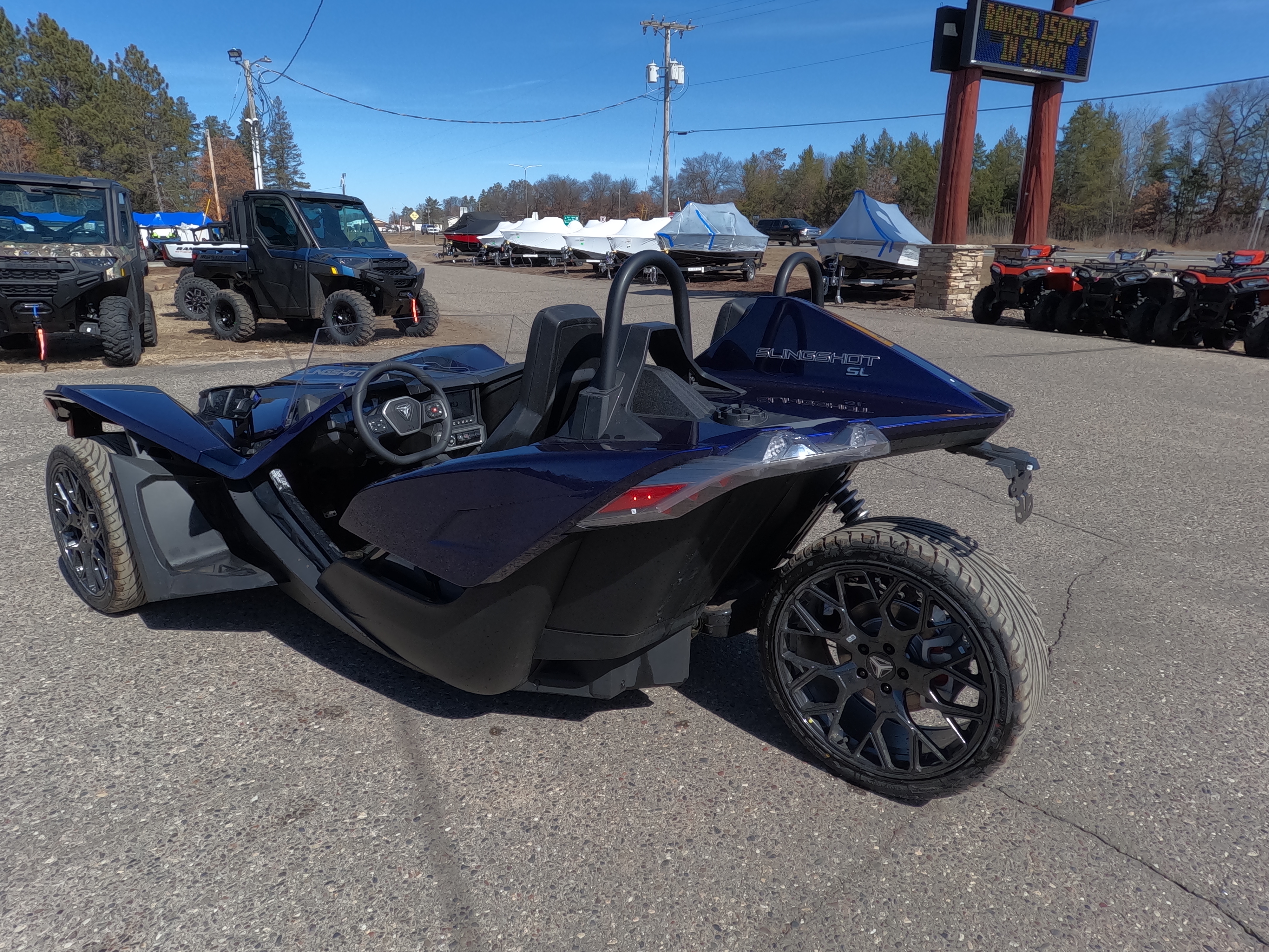 2024 Polaris SLINGSHOT SL MANUAL - Photo 2