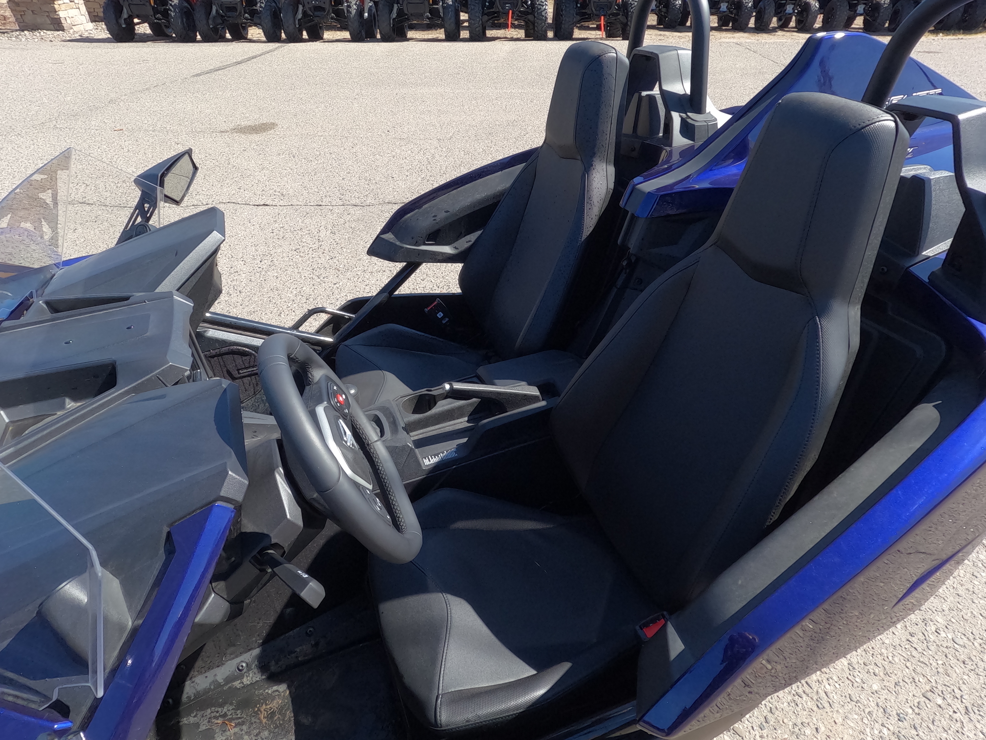 2024 Polaris SLINGSHOT SL MANUAL - Photo 9