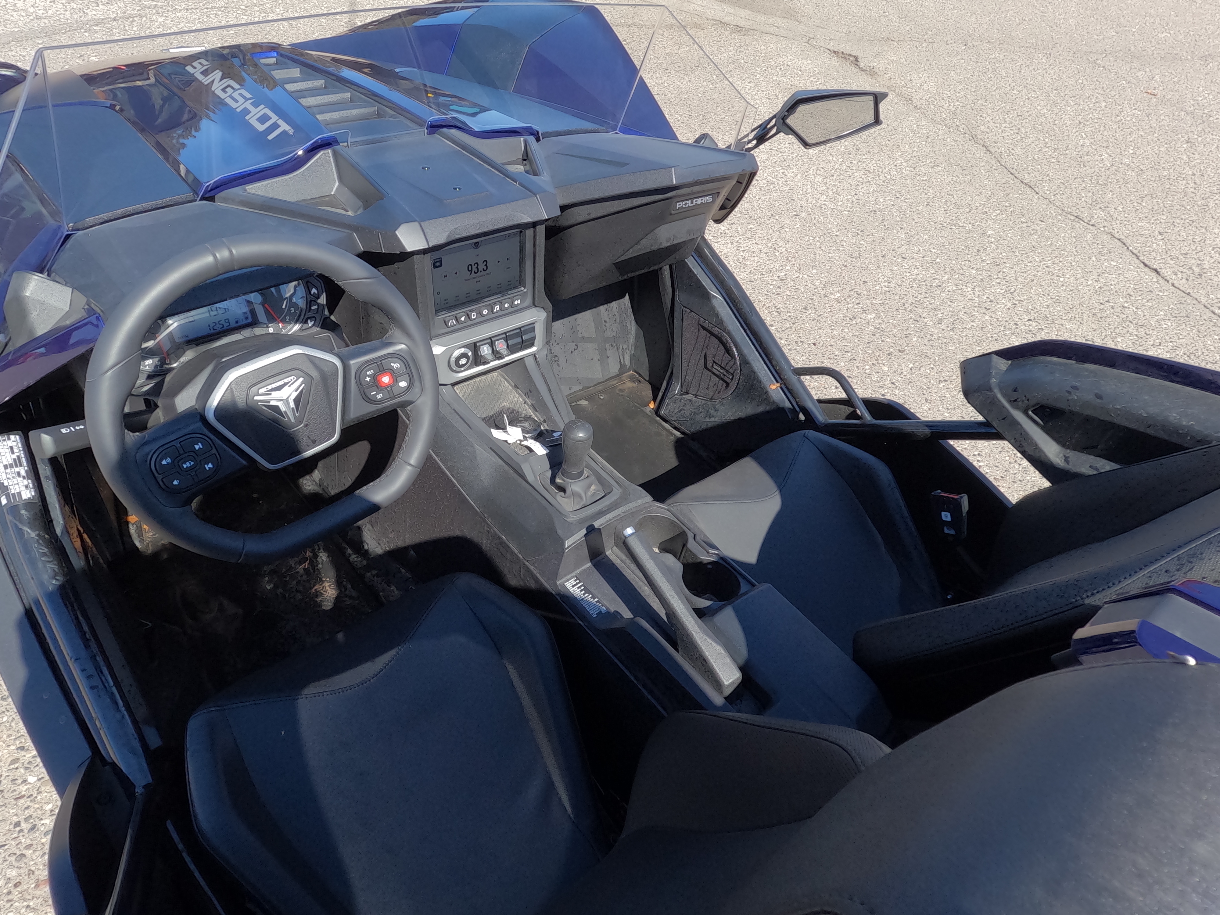 2024 Polaris SLINGSHOT SL MANUAL - Photo 10