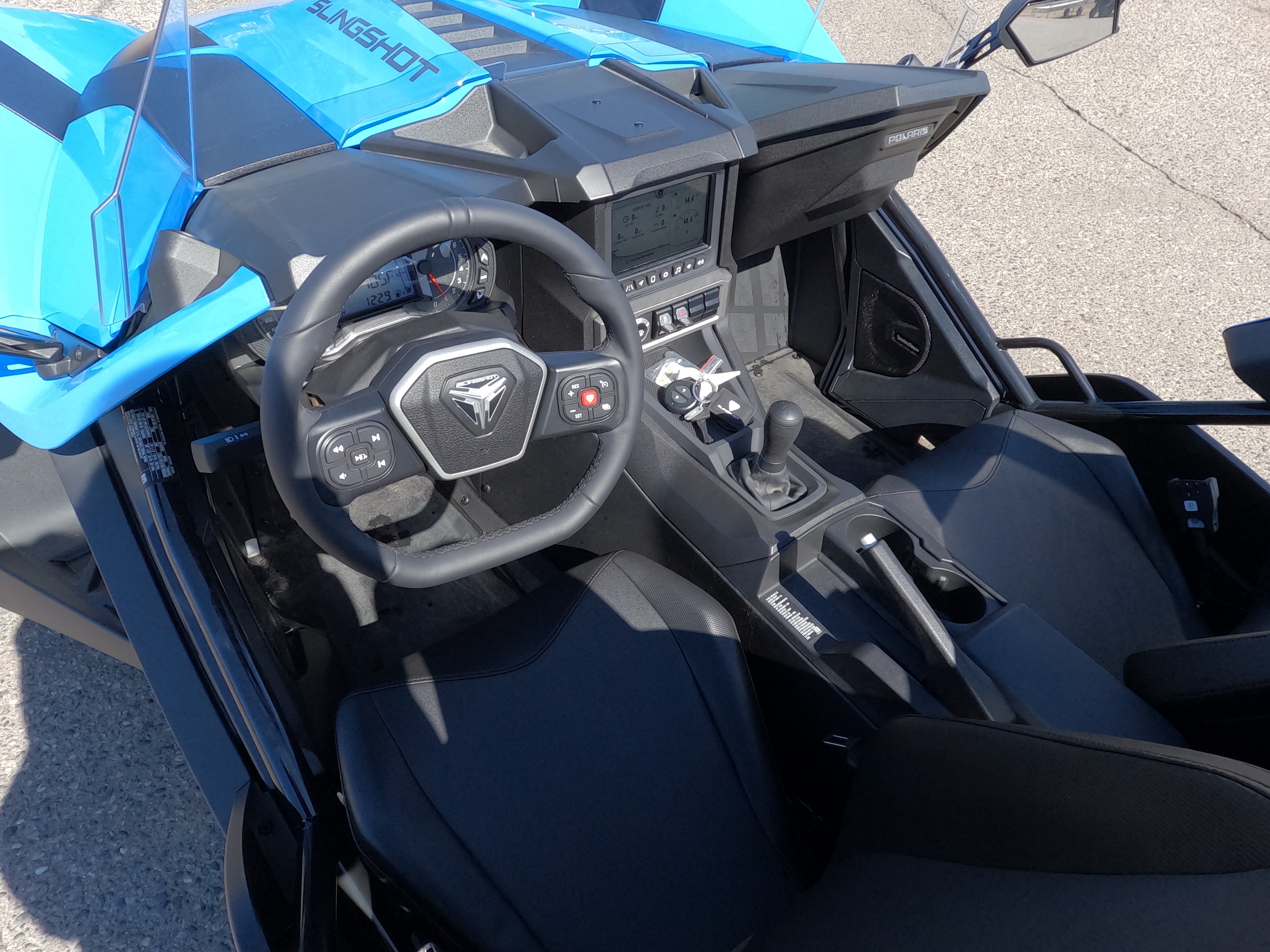 2024 Polaris SLINGSHOT SL MANUAL - BLUE PEARL - Photo 11