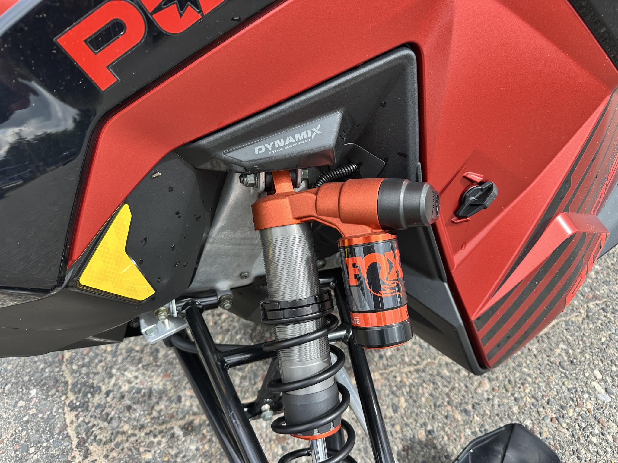 2025 Polaris BOOST INDY VR1 137 DYNAMIX - Photo 2