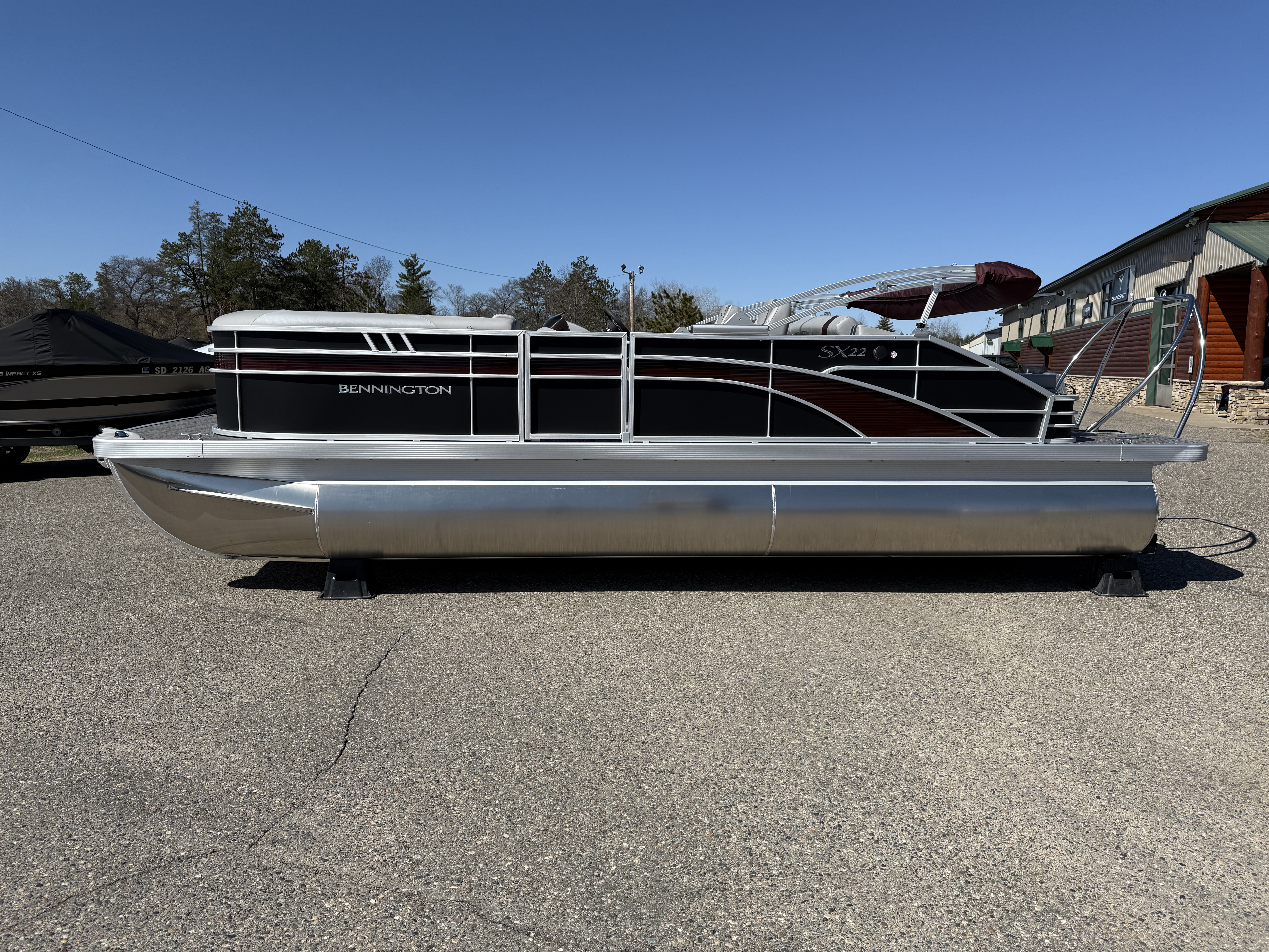 2025 Bennington 22 SX - SWINGBACK CO-CAP SPS - w/F150XC - TRI - Photo 5