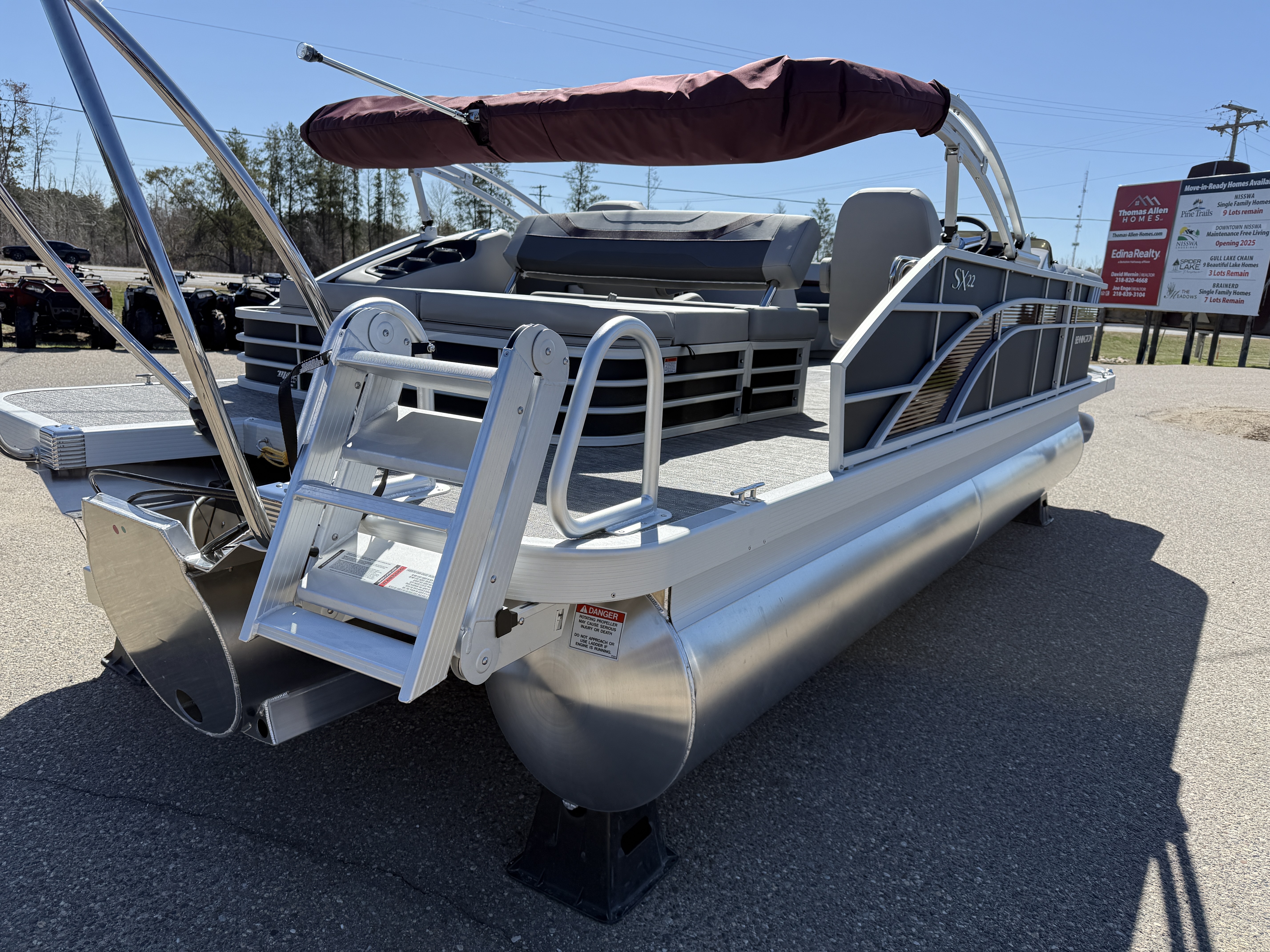 2025 Bennington 22 SX - SWINGBACK CO-CAP SPS - w/F150XC - TRI - Photo 8