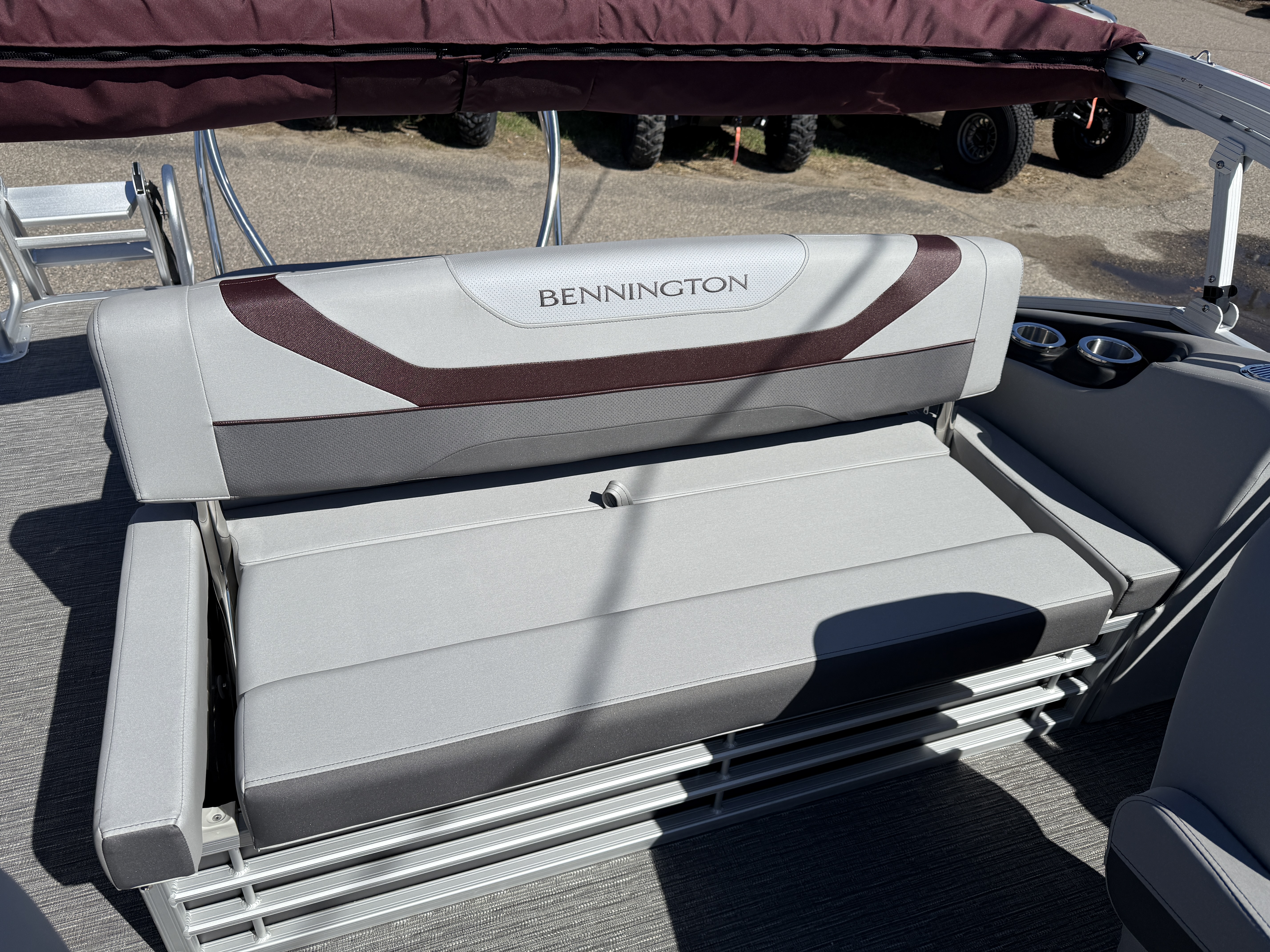 2025 Bennington 22 SX - SWINGBACK CO-CAP SPS - w/F150XC - TRI - Photo 13