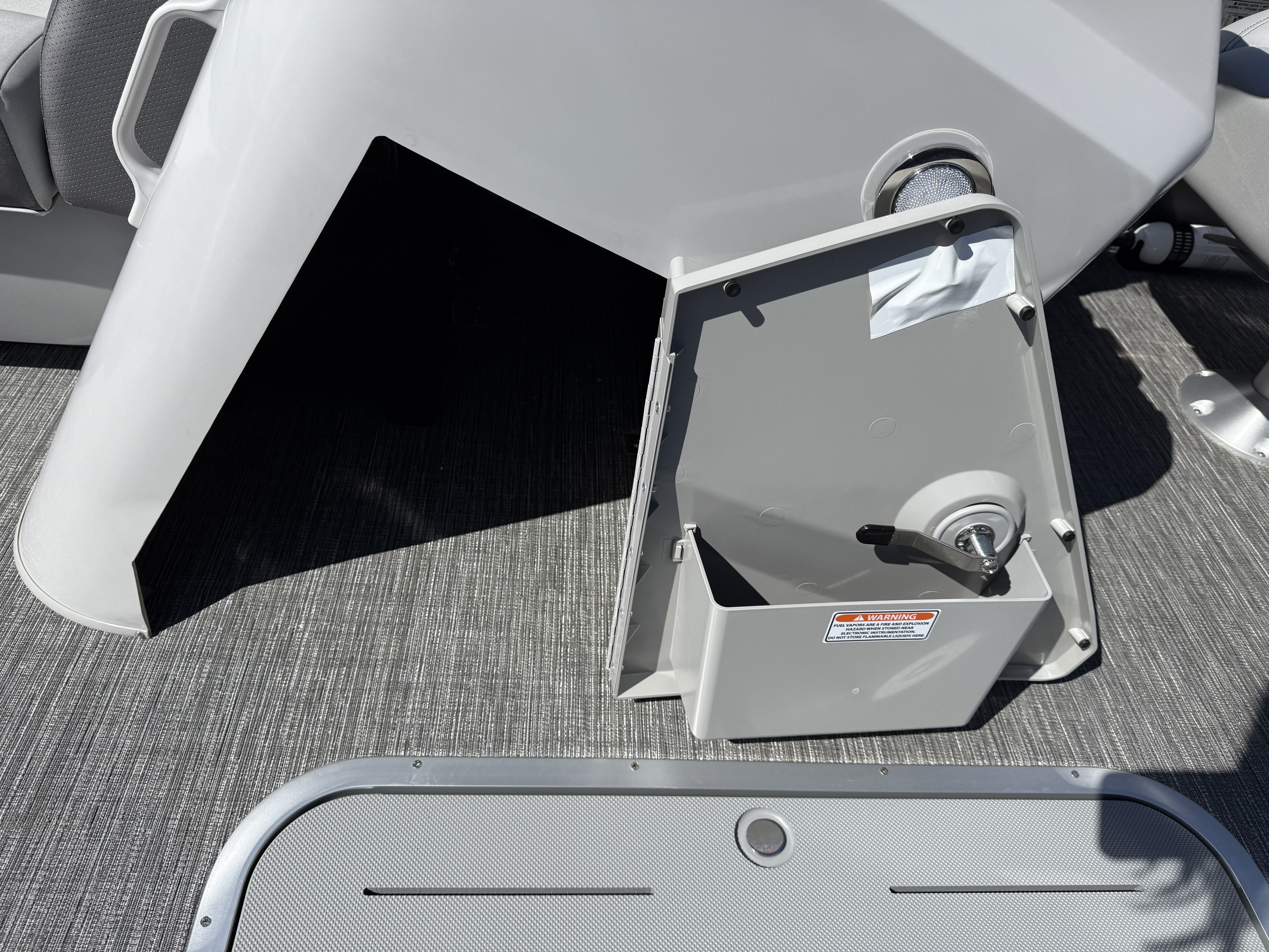 2025 Bennington 22 SX - SWINGBACK CO-CAP SPS - w/F150XC - TRI - Photo 18