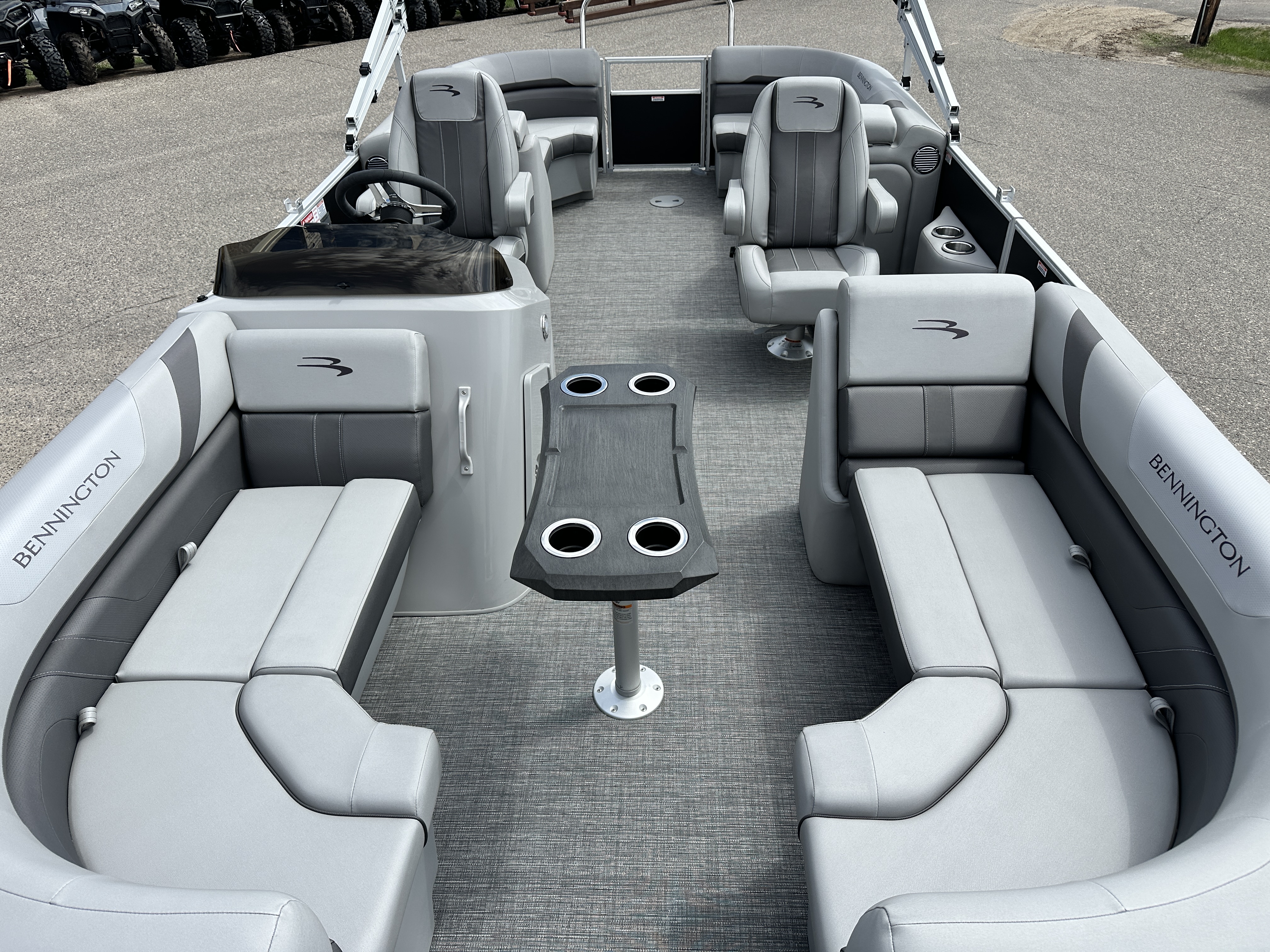 2025 Bennington 22 SX - STERN RADIUS EXPRESS - w/F90LB - TRITOON - Photo 10