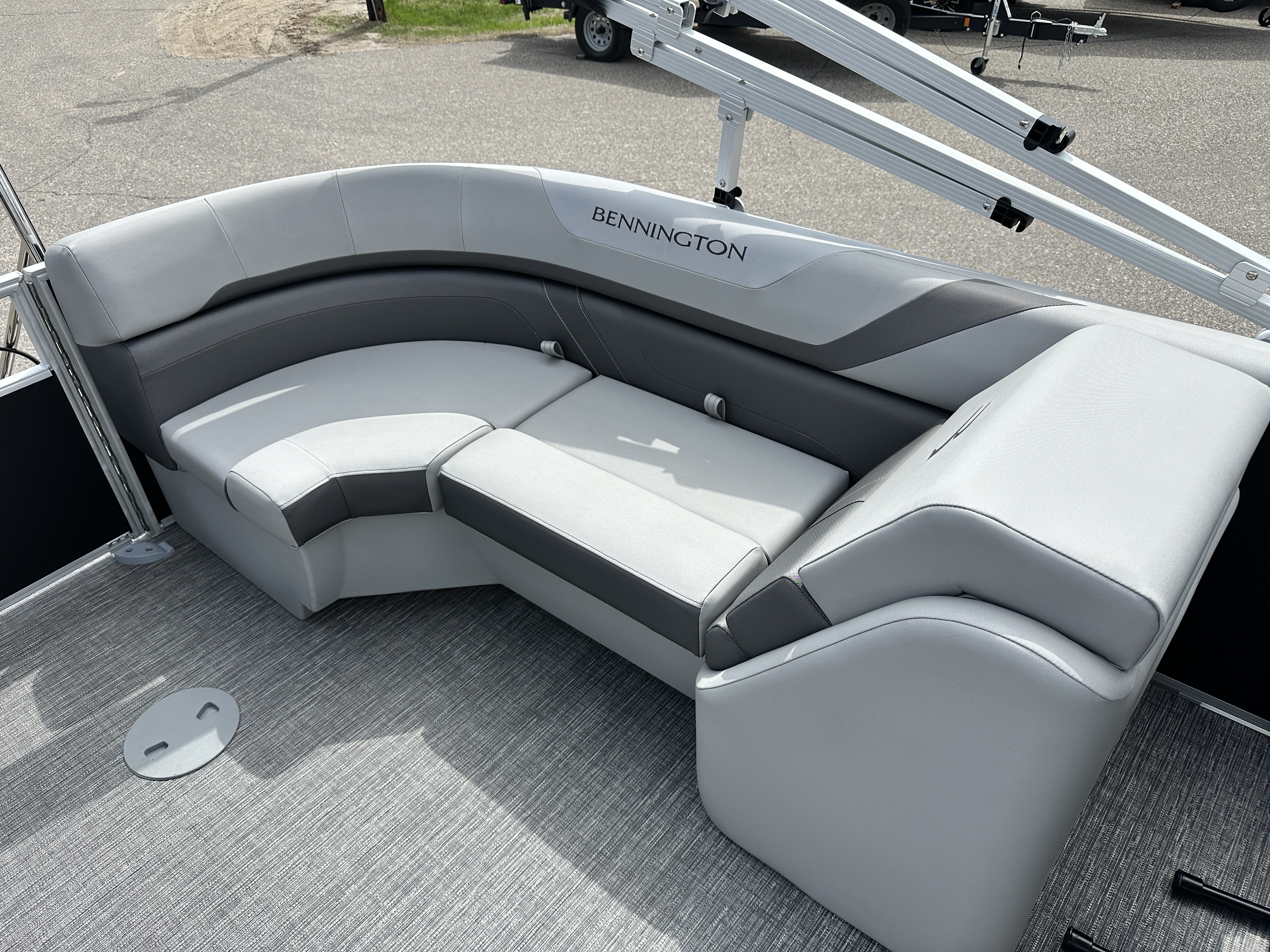 2025 Bennington 22 SX - STERN RADIUS EXPRESS - w/F90LB - TRITOON - Photo 13