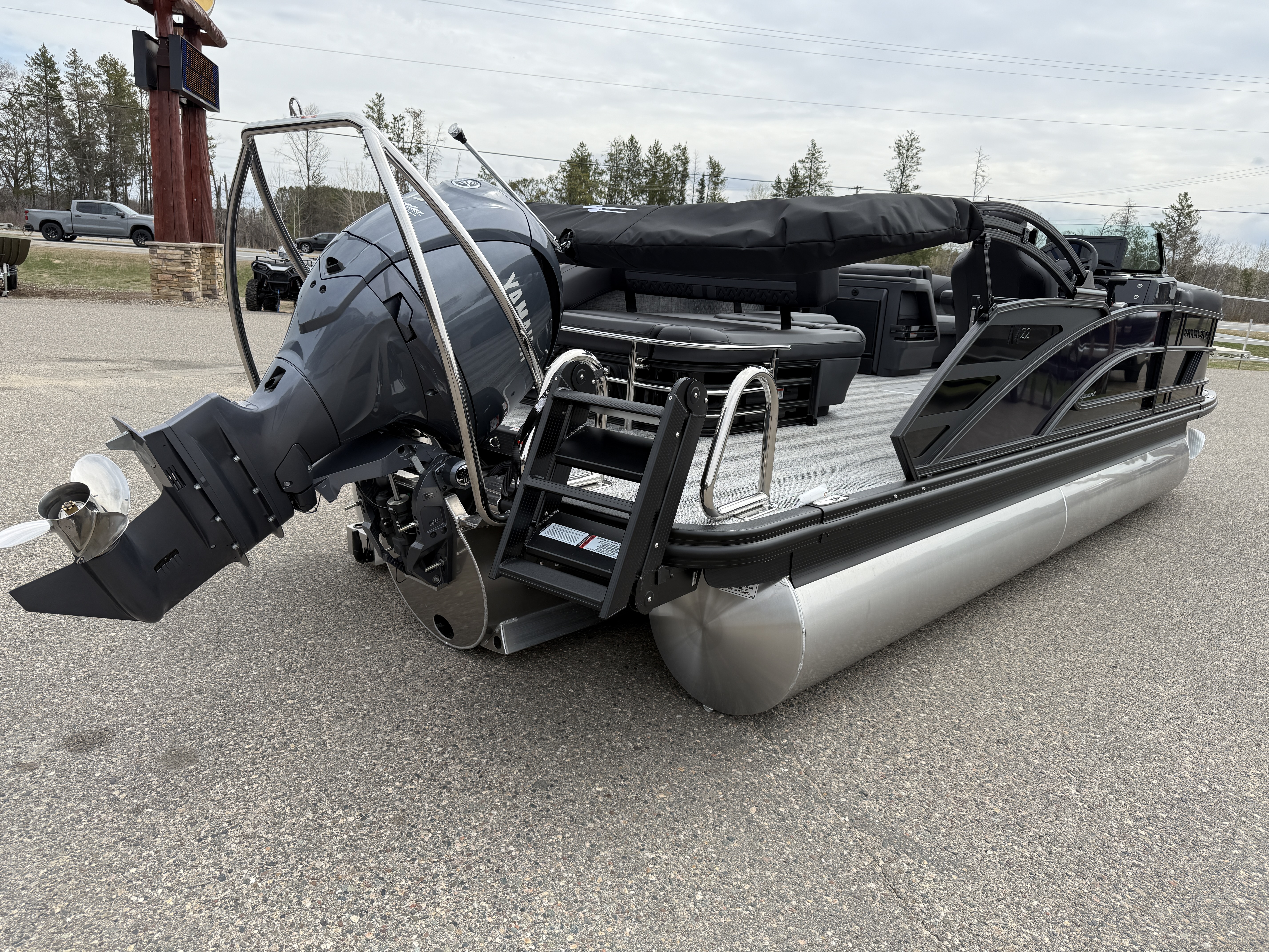 2025 Bennington 22 M - SWINGBACK SPORT - w/F150XC - TRITOON - Photo 8