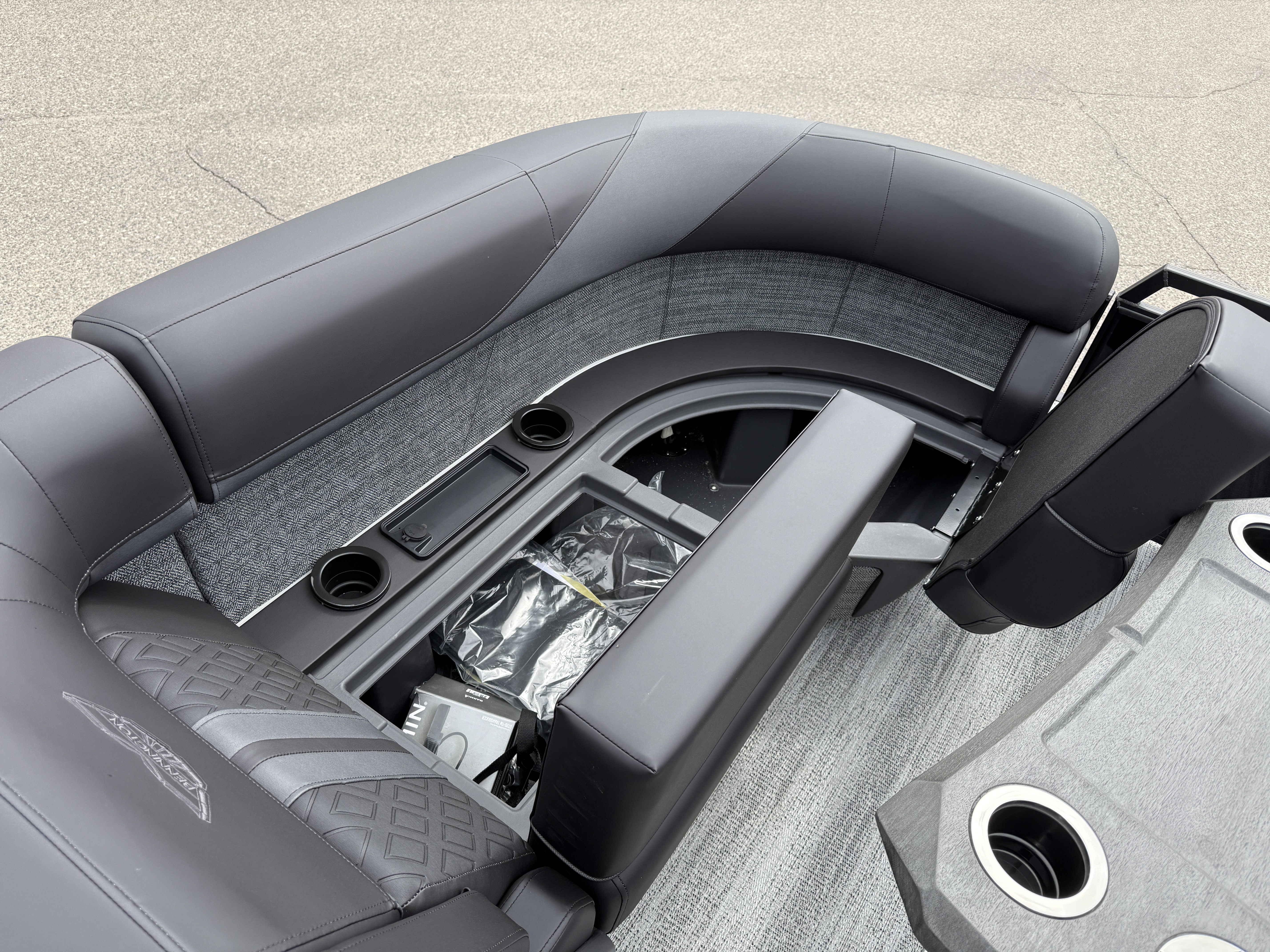2025 Bennington 22 M - SWINGBACK SPORT - w/F150XC - TRITOON - Photo 13