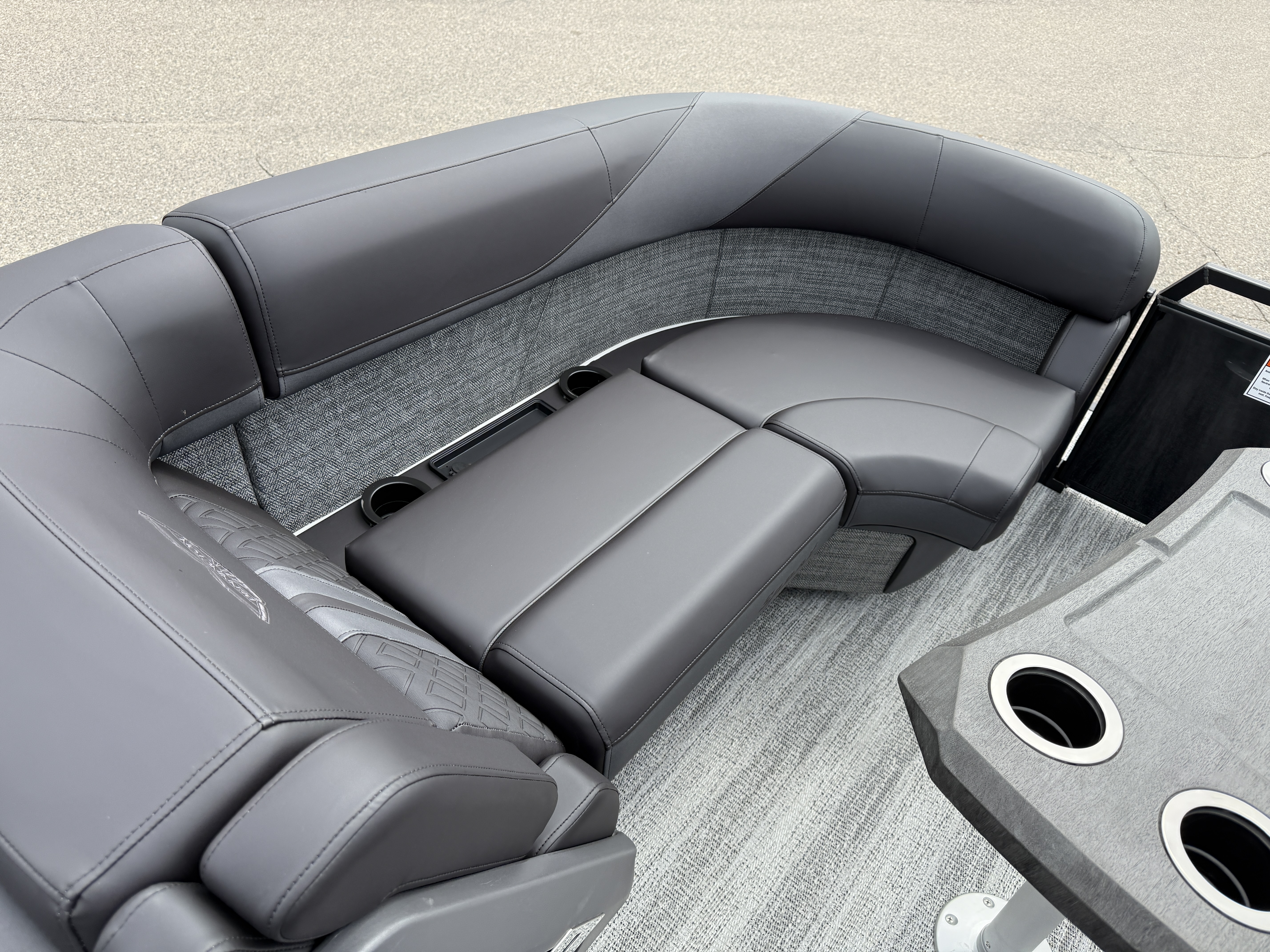 2025 Bennington 22 M - SWINGBACK SPORT - w/F150XC - TRITOON - Photo 14