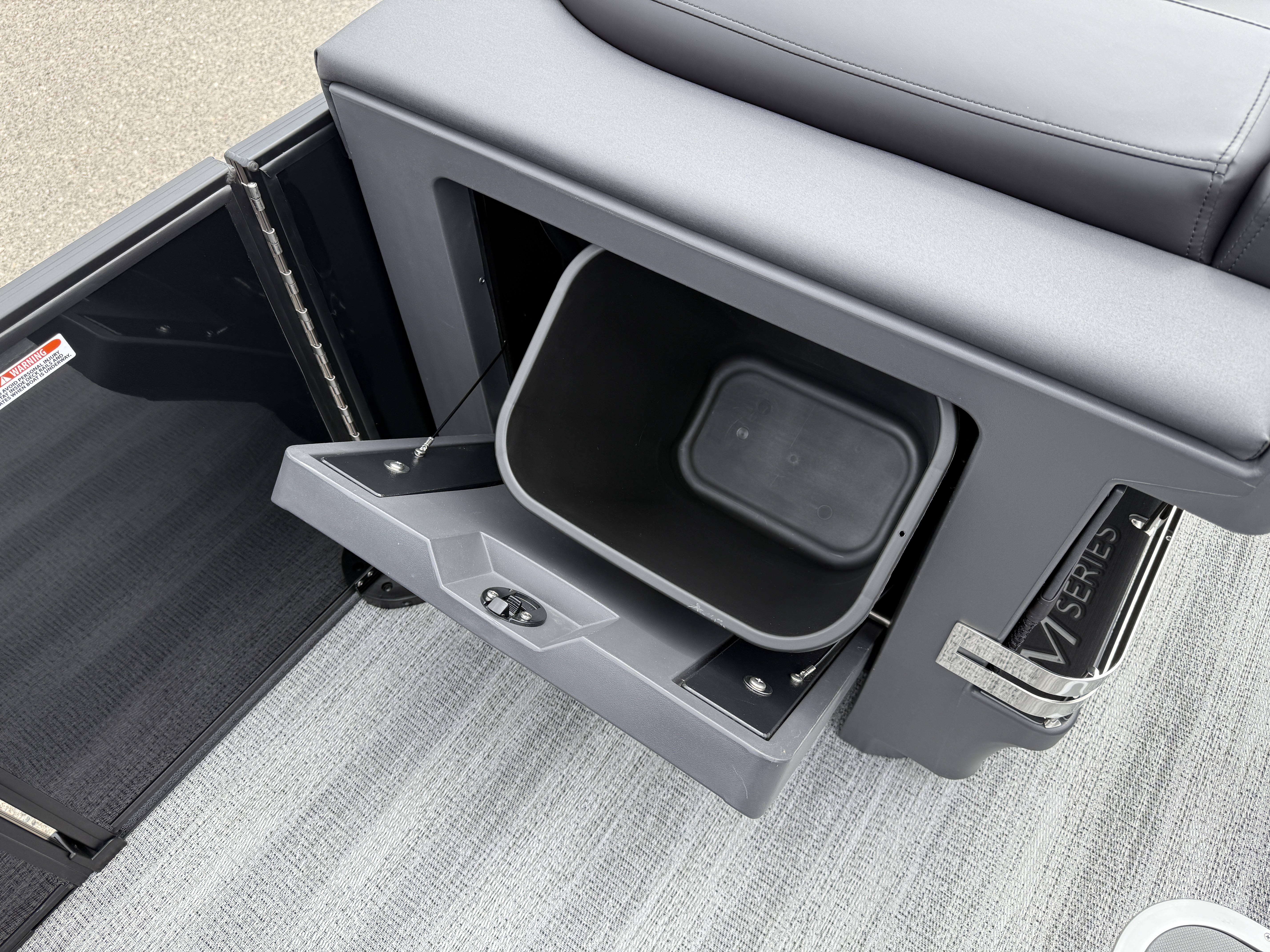 2025 Bennington 22 M - SWINGBACK SPORT - w/F150XC - TRITOON - Photo 16