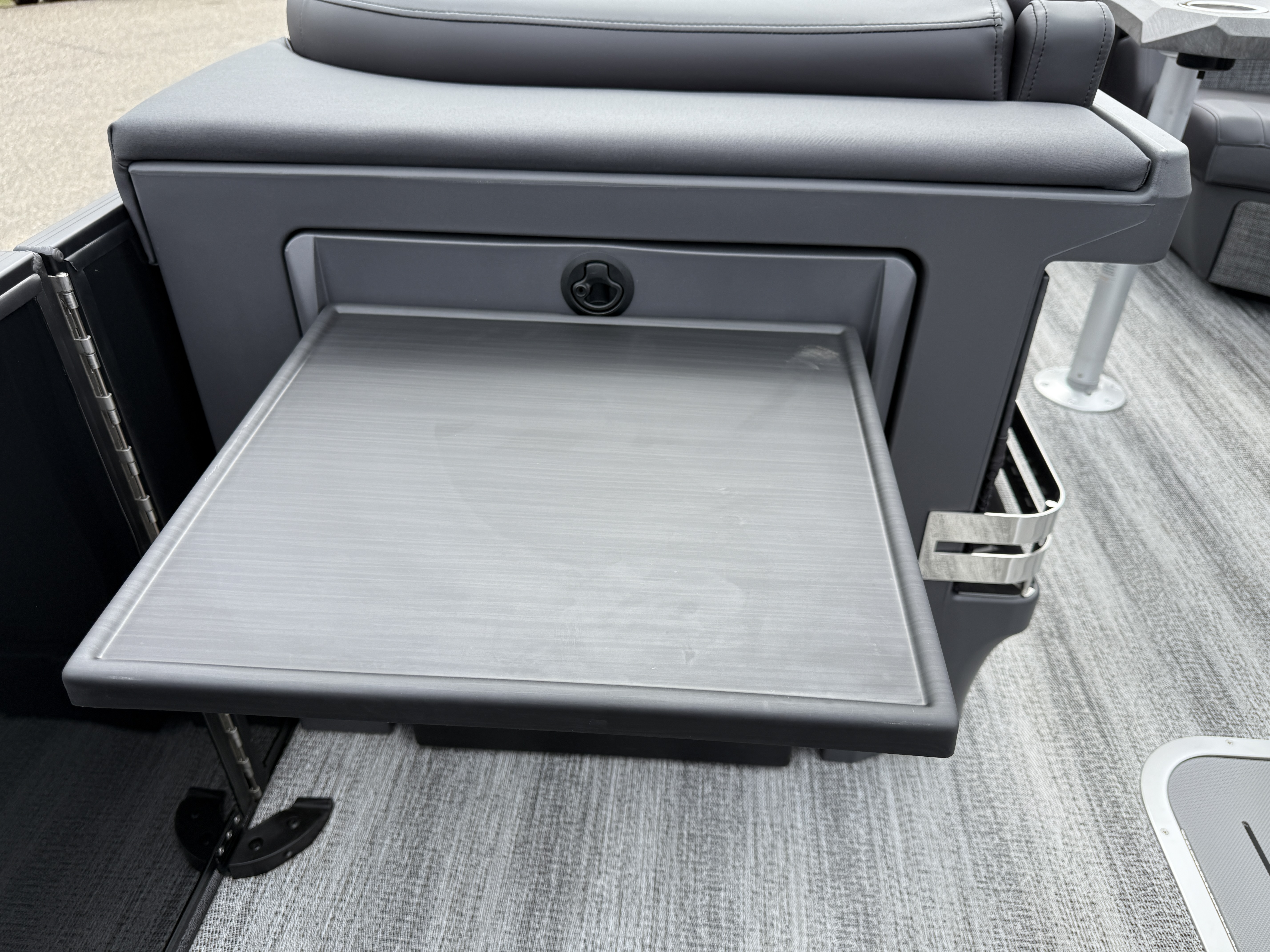2025 Bennington 22 M - SWINGBACK SPORT - w/F150XC - TRITOON - Photo 17