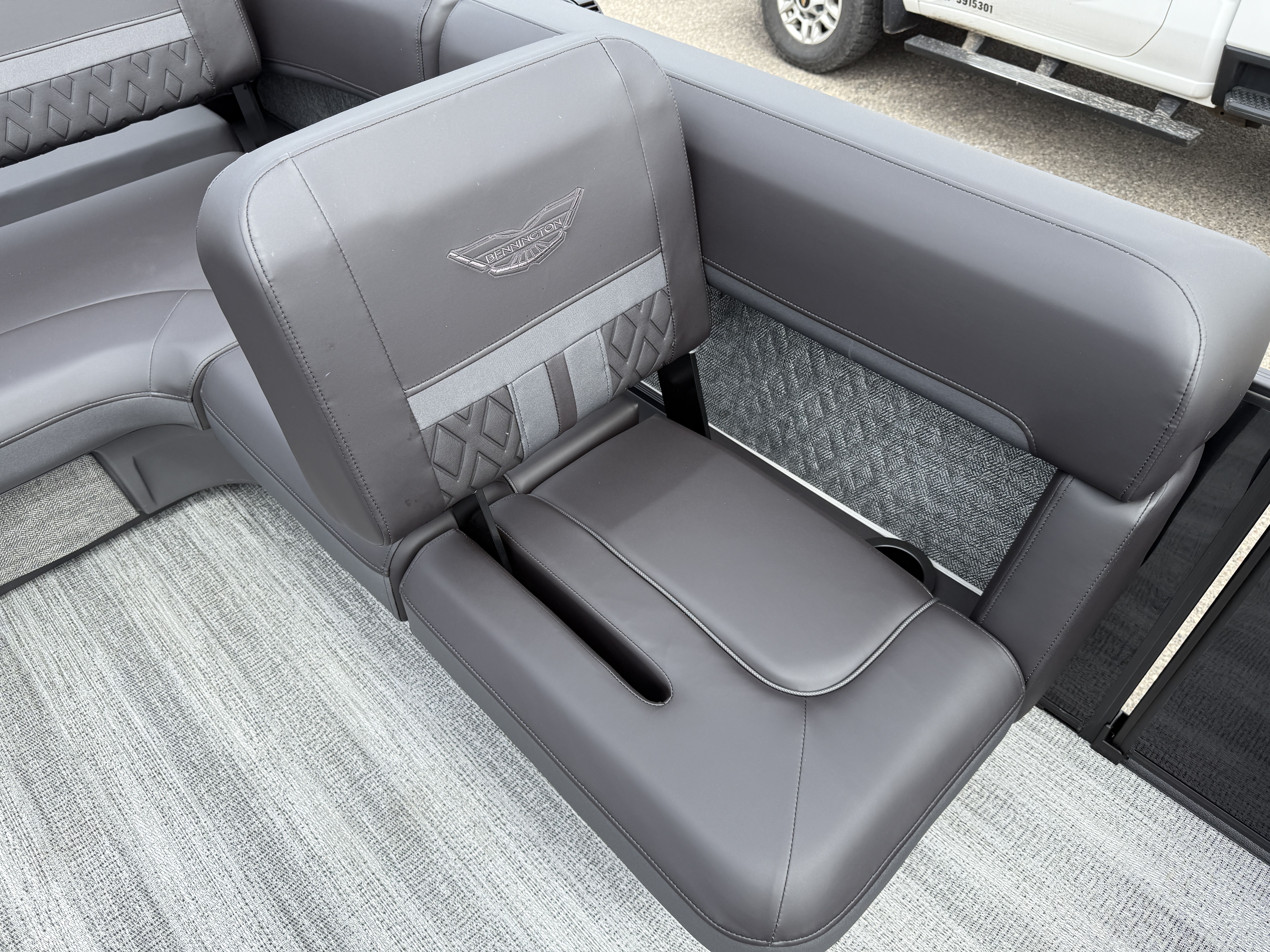 2025 Bennington 22 M - SWINGBACK SPORT - w/F150XC - TRITOON - Photo 18