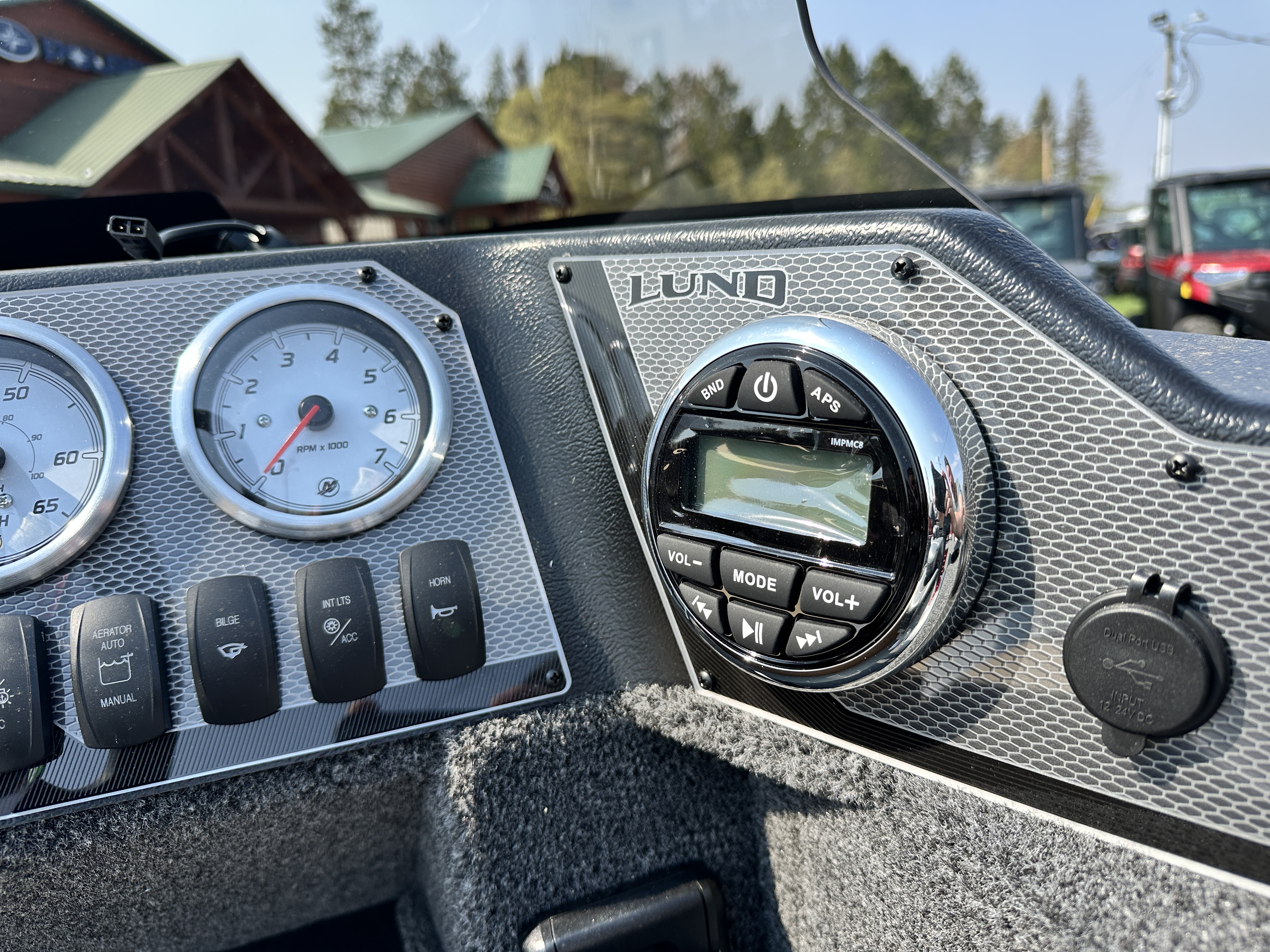 2025 Lund 1650 ANGLER SS - Photo 14