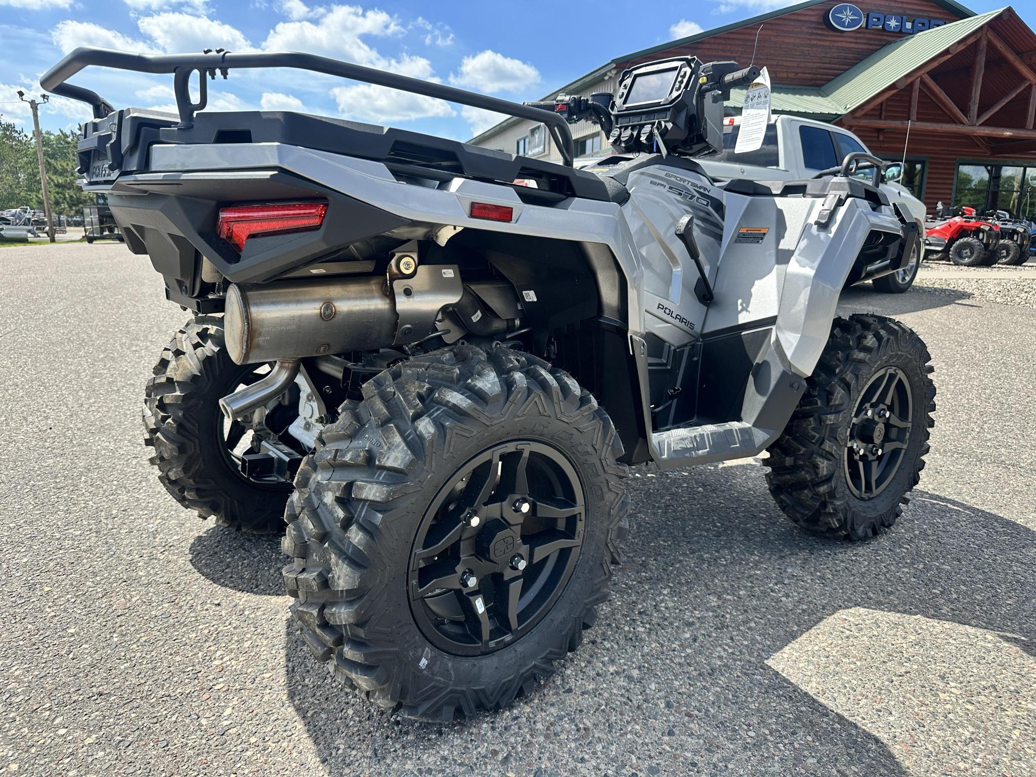 2025 Polaris SPORTSMAN 570 ULTIMATE - Photo 4
