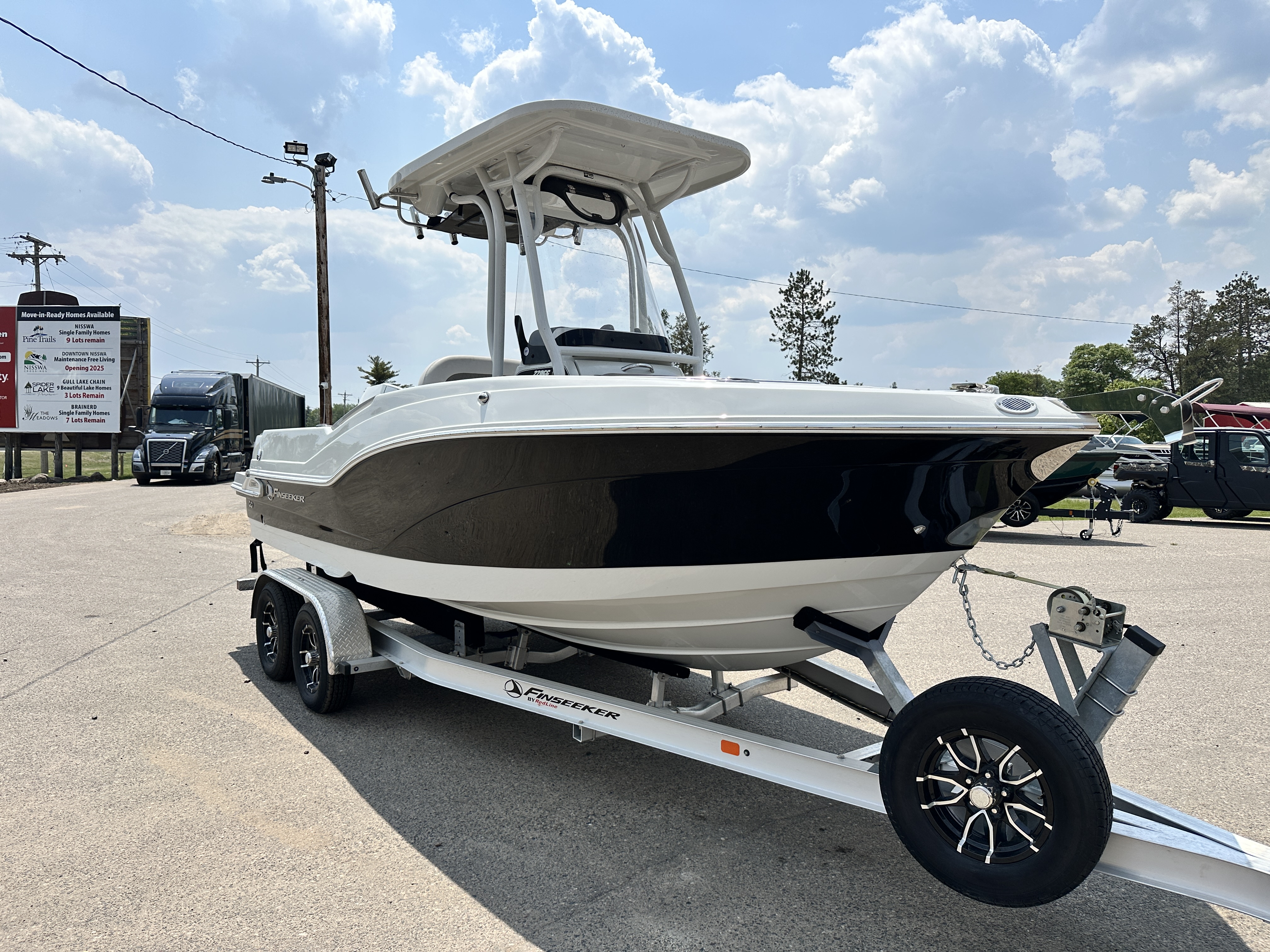 2024 Finseeker 220 Center Console - Photo 6