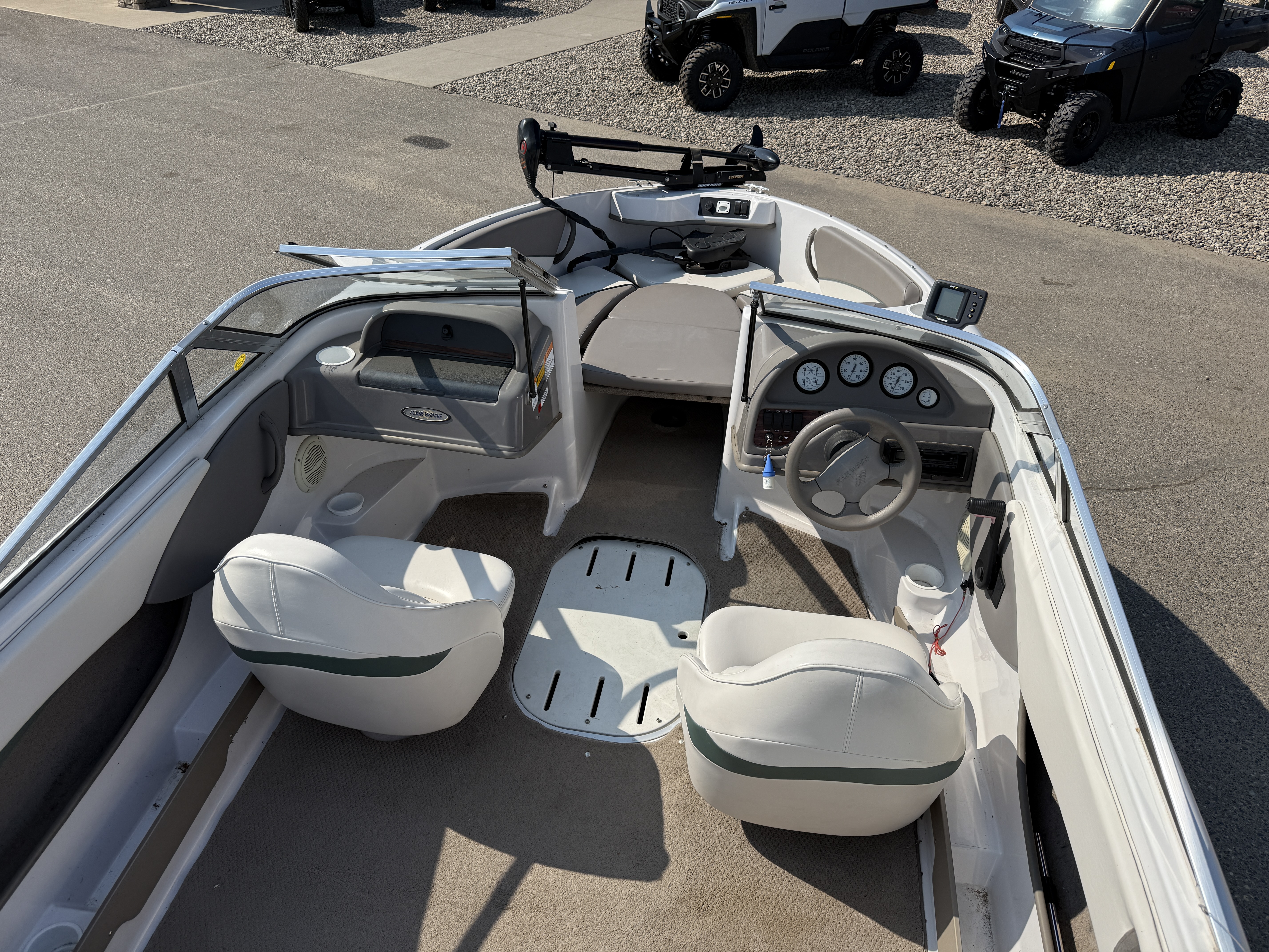 2001 Four Winns 180 HORIZON - Photo 9