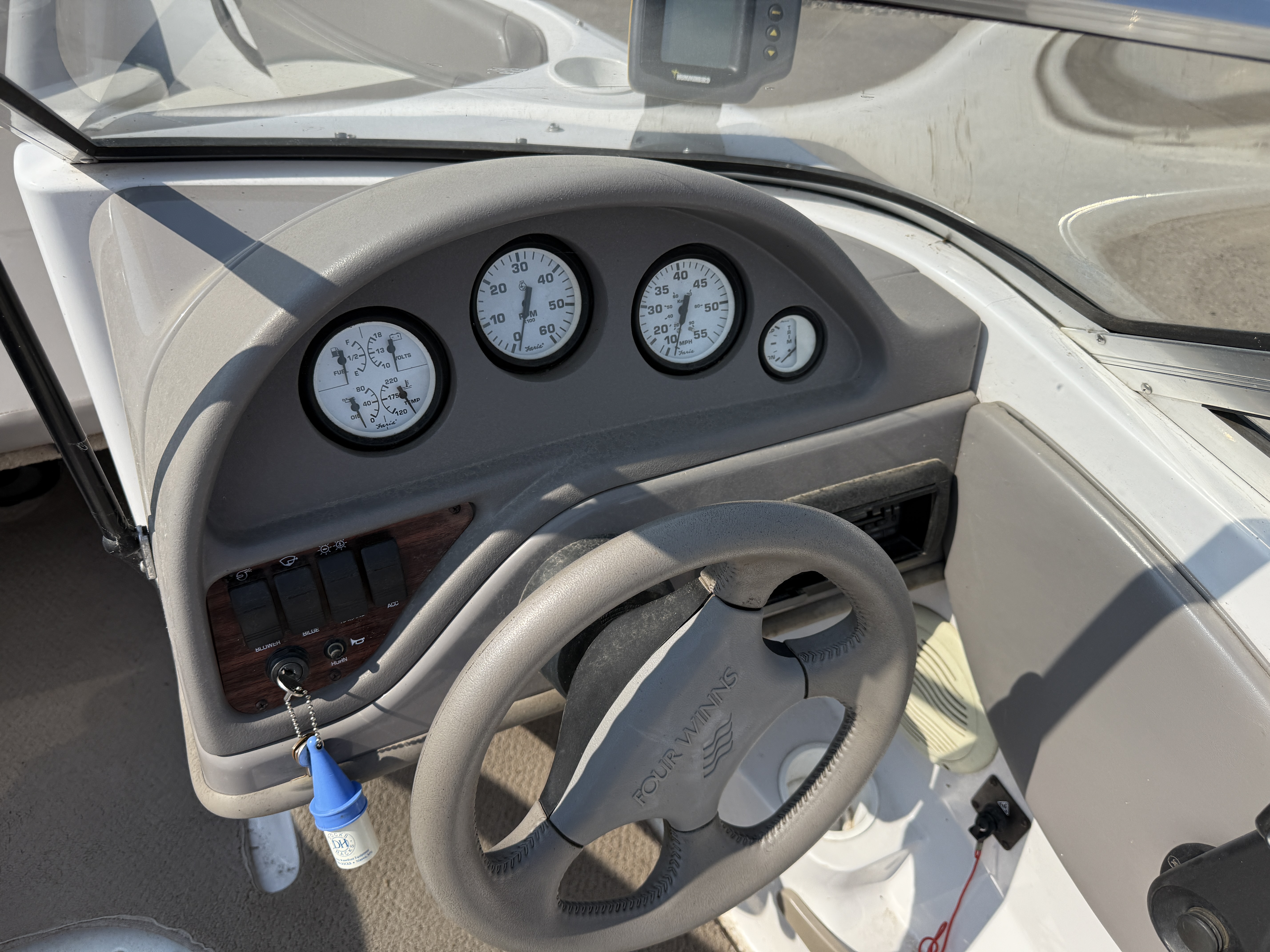 2001 Four Winns 180 HORIZON - Photo 15