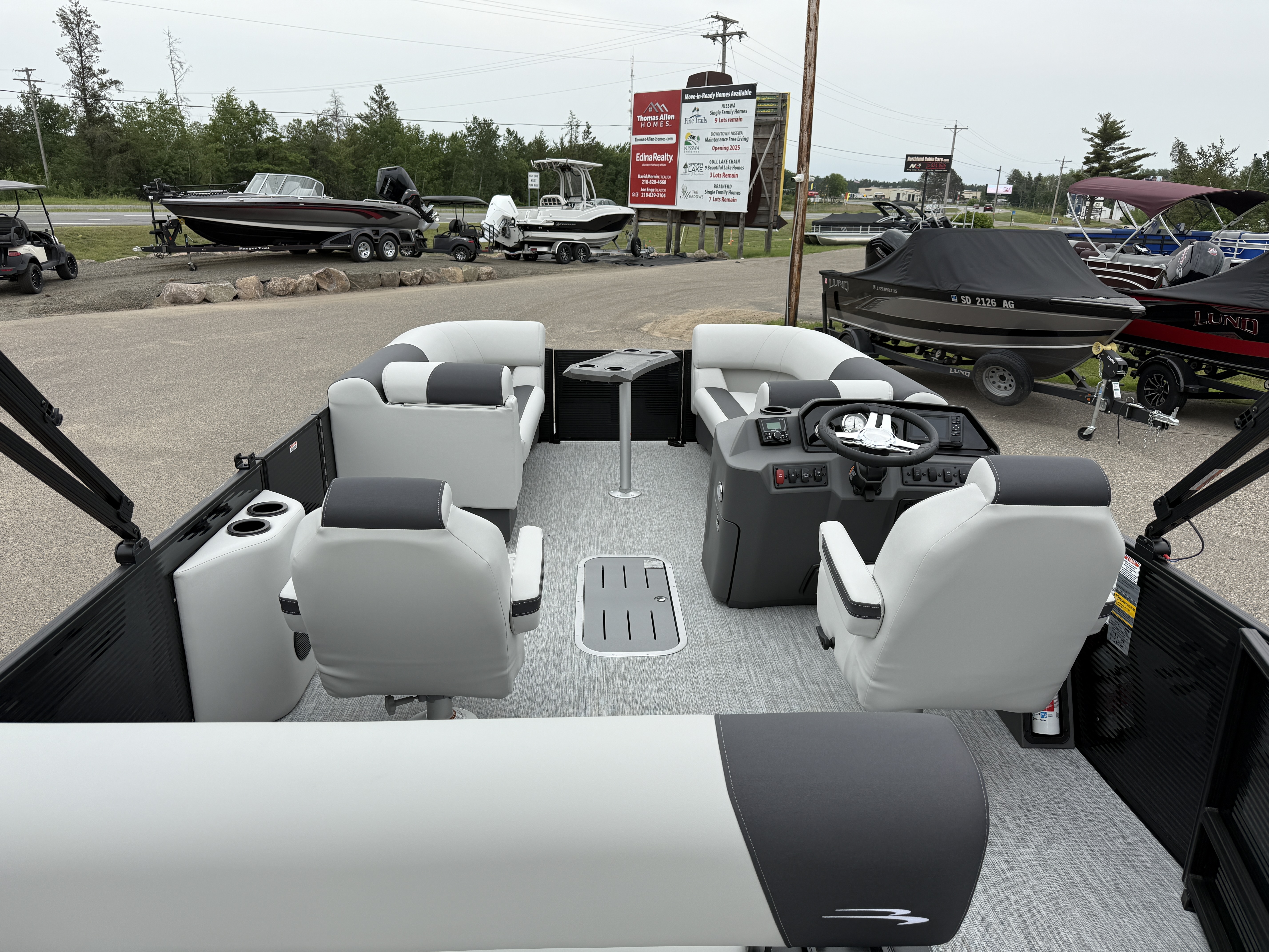 2025 Bennington 22 S SWINGBACK - Photo 9